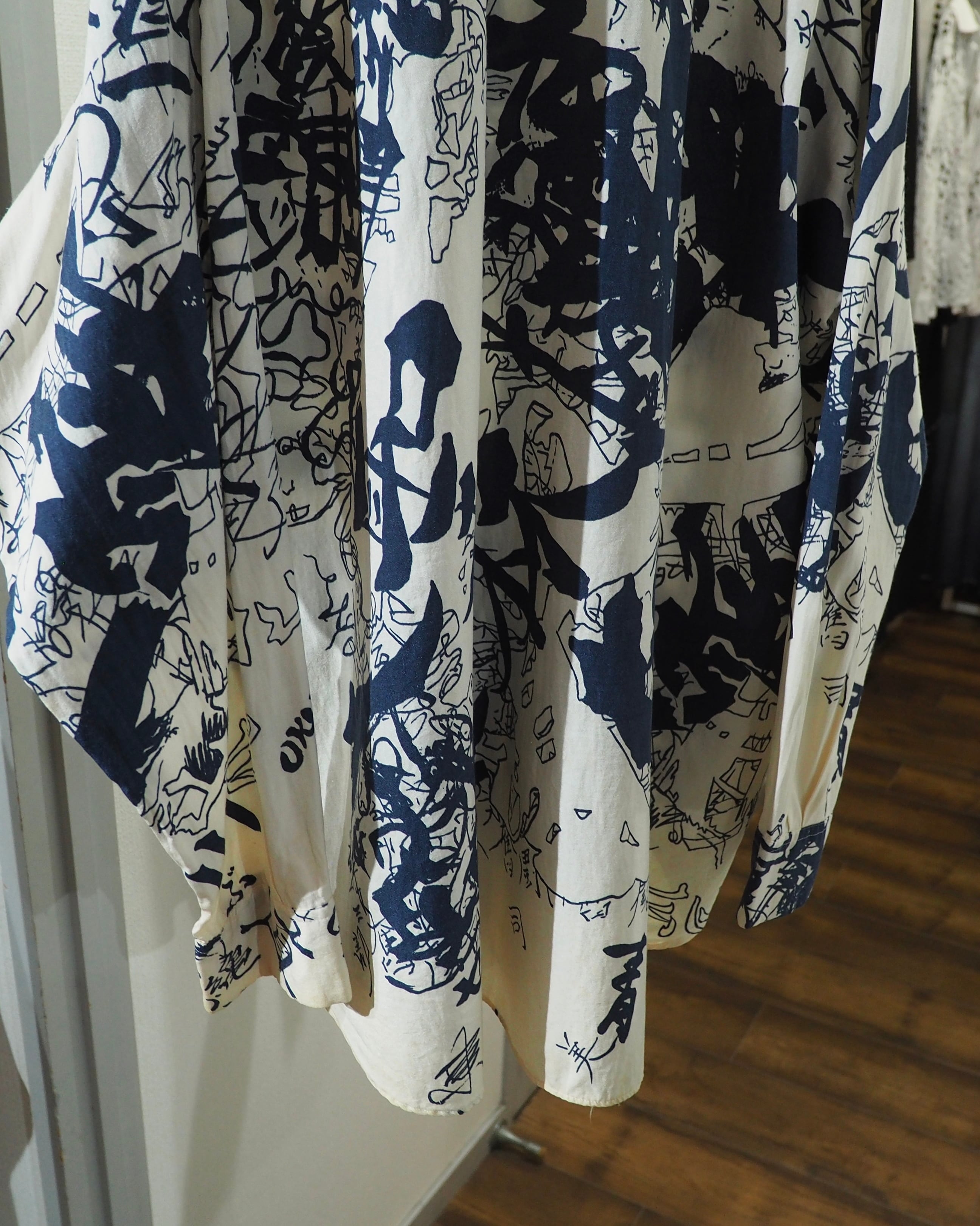 1990 ‐ 00s " OKURA ‐ 聖林公司 " Japanese Graffiti Scribble All Over Pattern Shirt