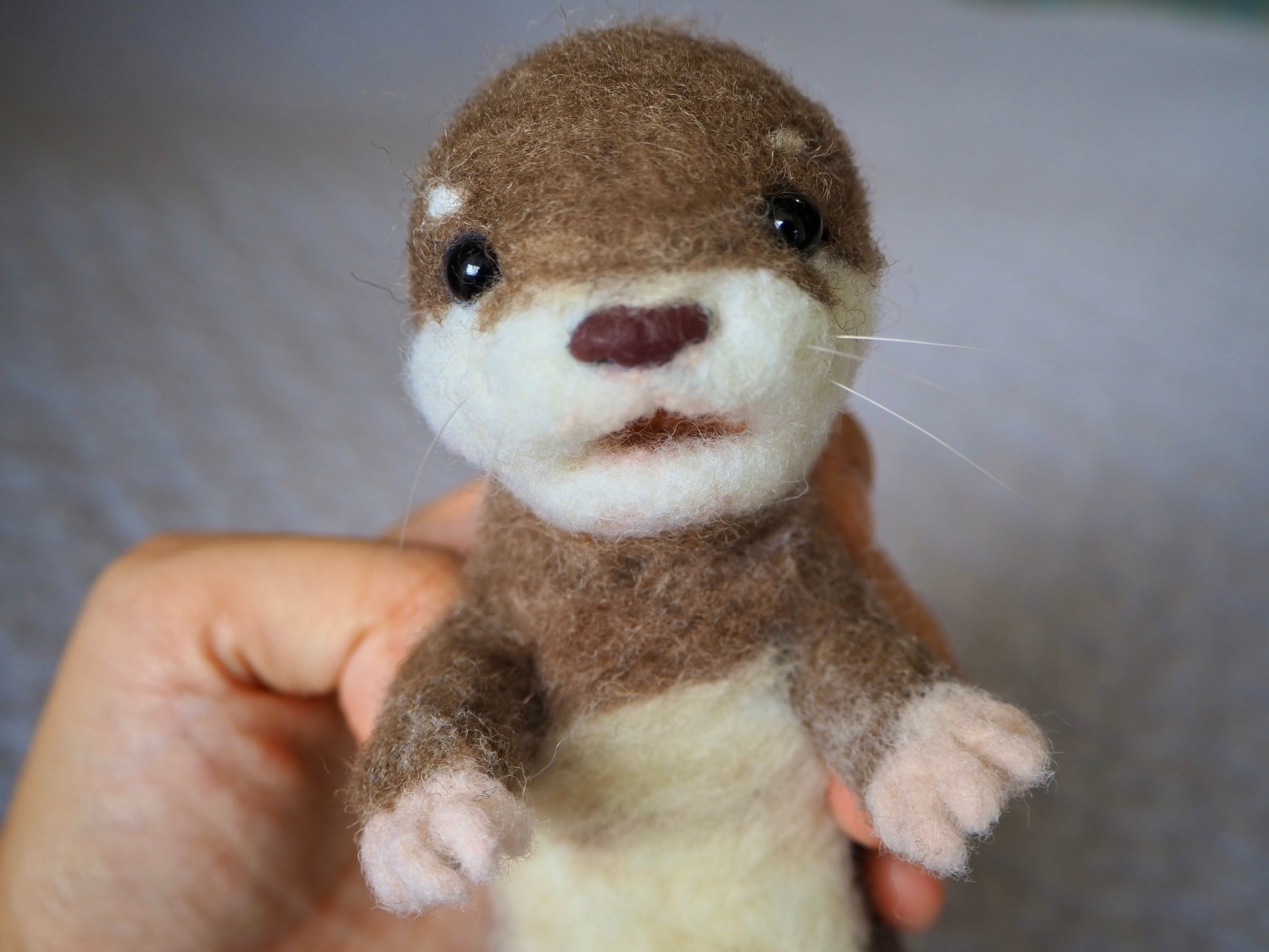 羊毛フェルト　カワウソお母さん　大きい 羊毛フェルト カワウソお母さん 大きい 【公式通販】