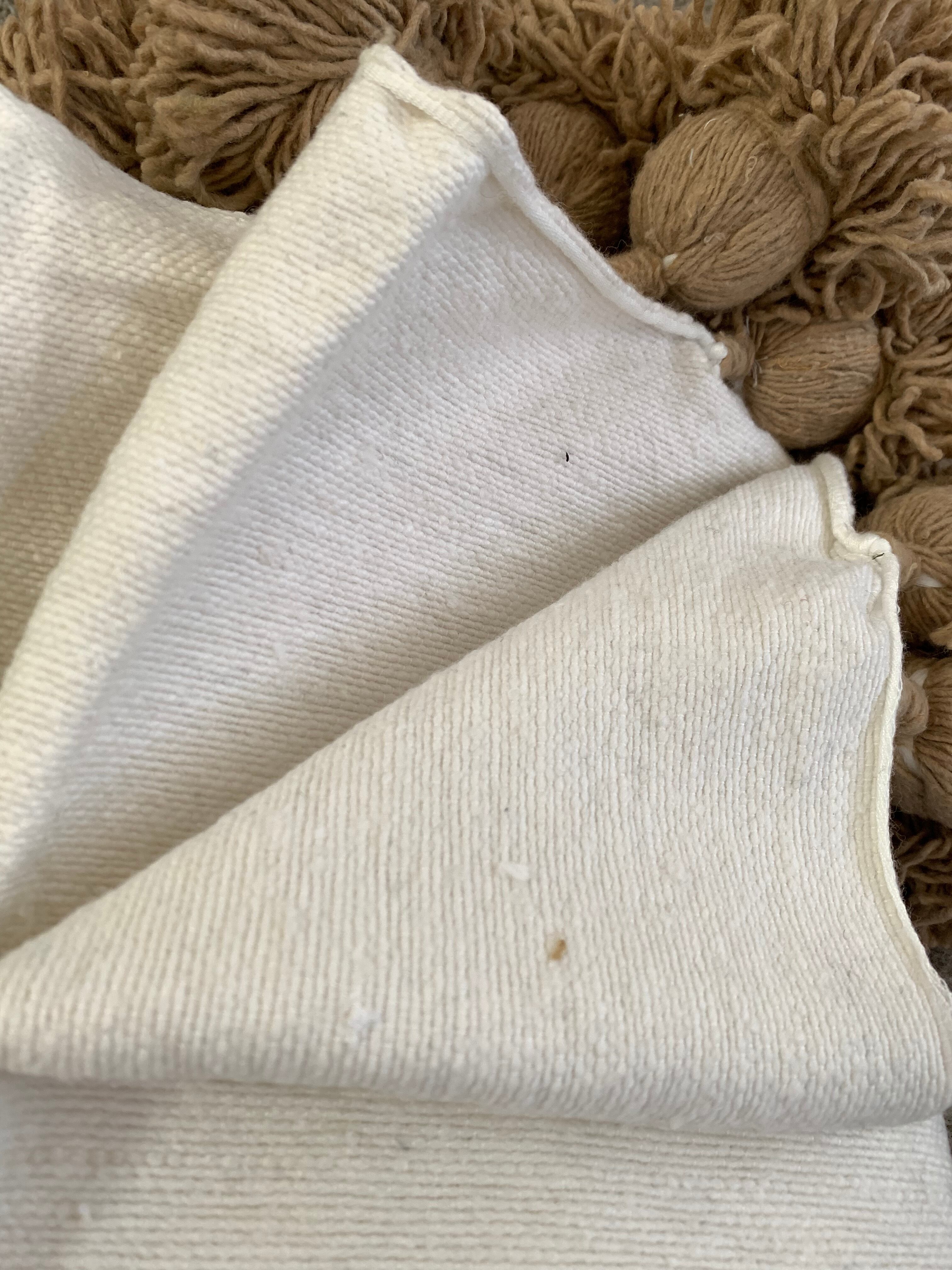 モロッコ直輸入 ポンポンブランケット 綿100% 白×キャメル：モロッコ