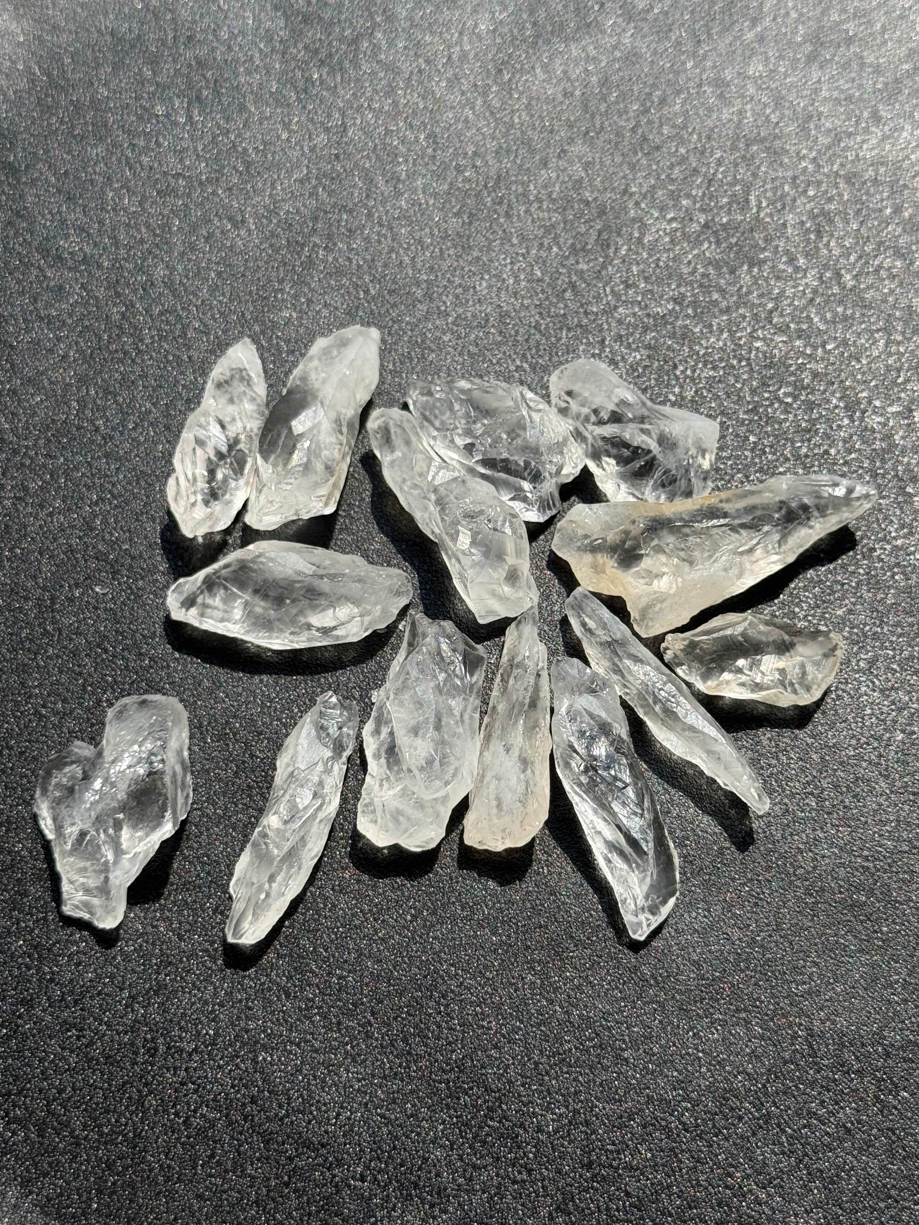 希少 サチャロカクォーツ 〜聖地のスピリットを宿す石〜 南インド産 ss1