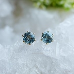 ロンドンブルートパーズ・ピアス 4mm(1ペア)