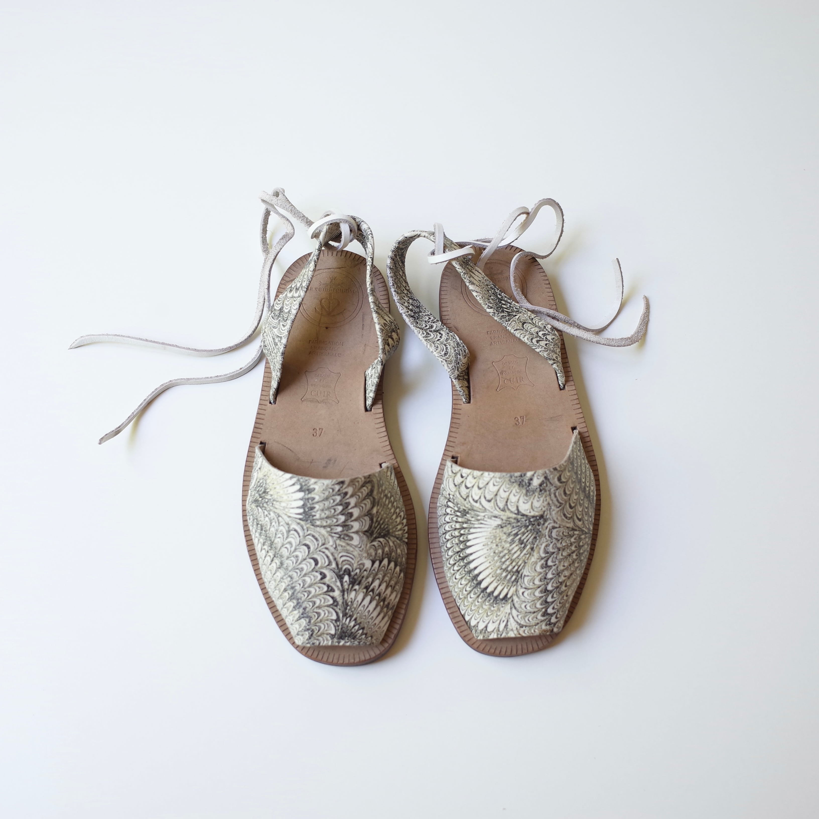 Marble leather sandal