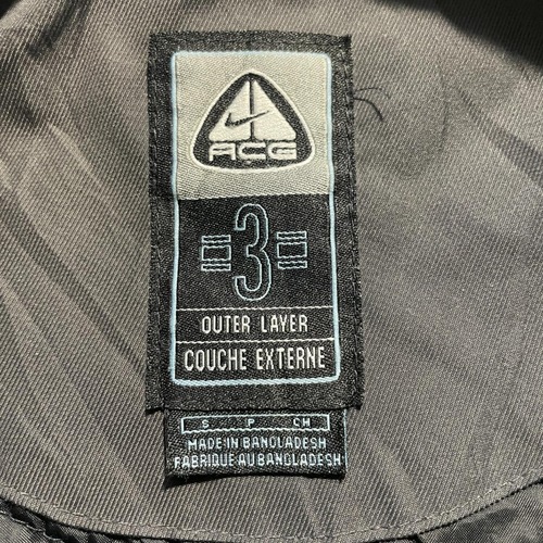 00s- Nike ACG PRIMALOFT 中綿 キルティング裏地 メッシュ切り替え ワンポイント刺繍 無地 バングラディシュ製 S vest 詳細写真2