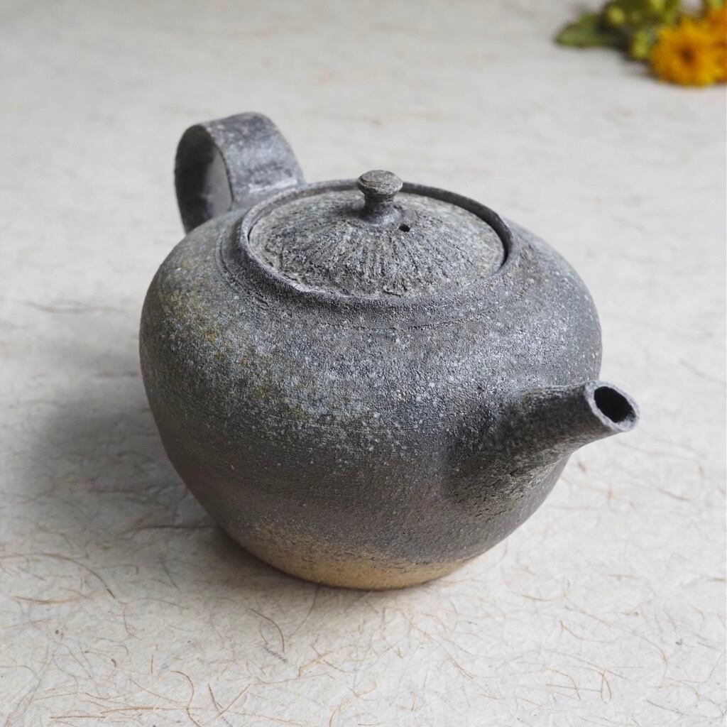 土本訓寛・久美子/焼締陰刻 後手 急須