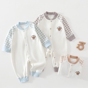 【BABY】チェック袖クマロゴロンパース