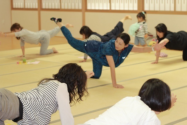 Curso de Estiramiento de Abdomen. 10 veces