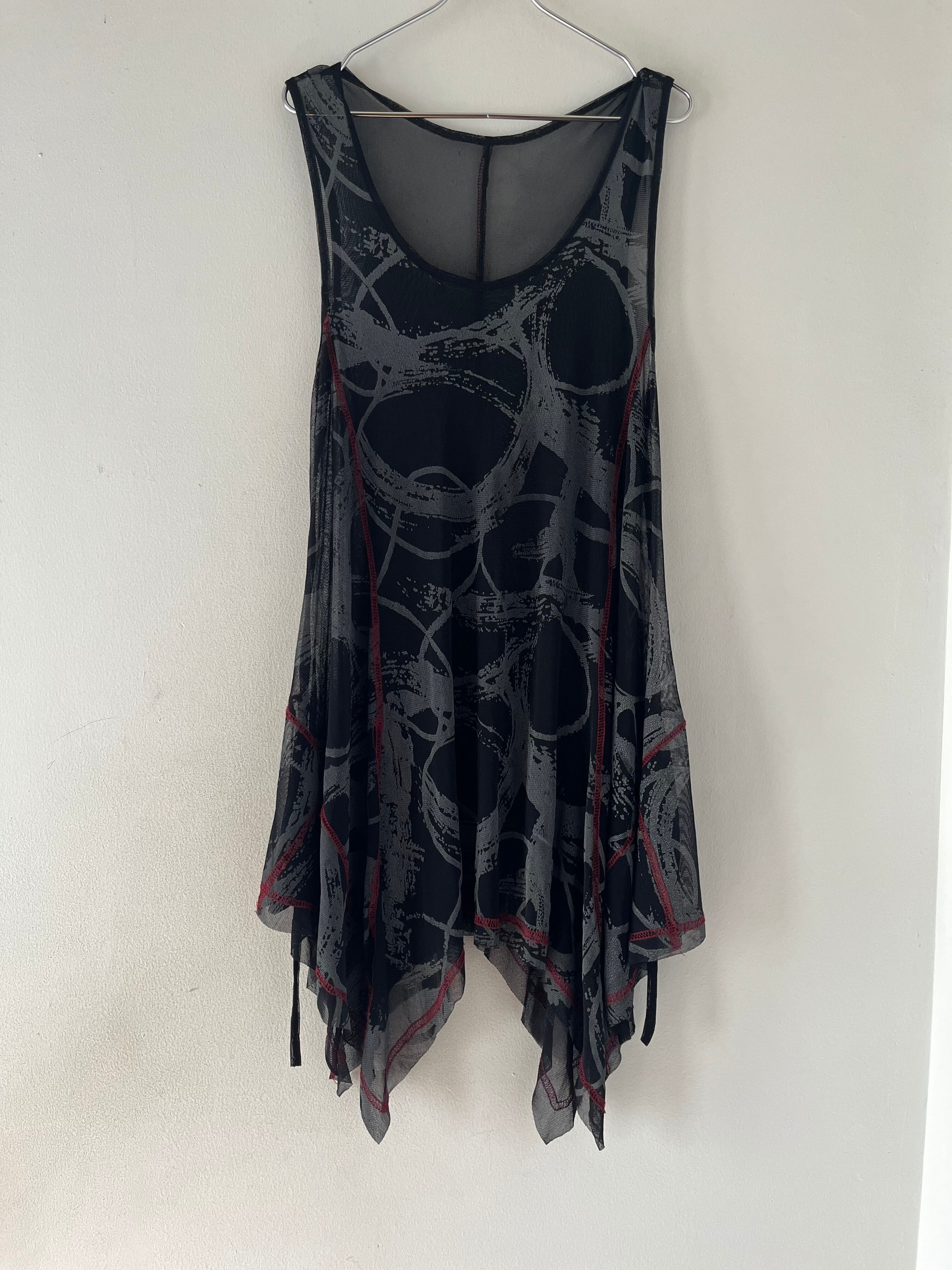 強さのバランスがいいトップス