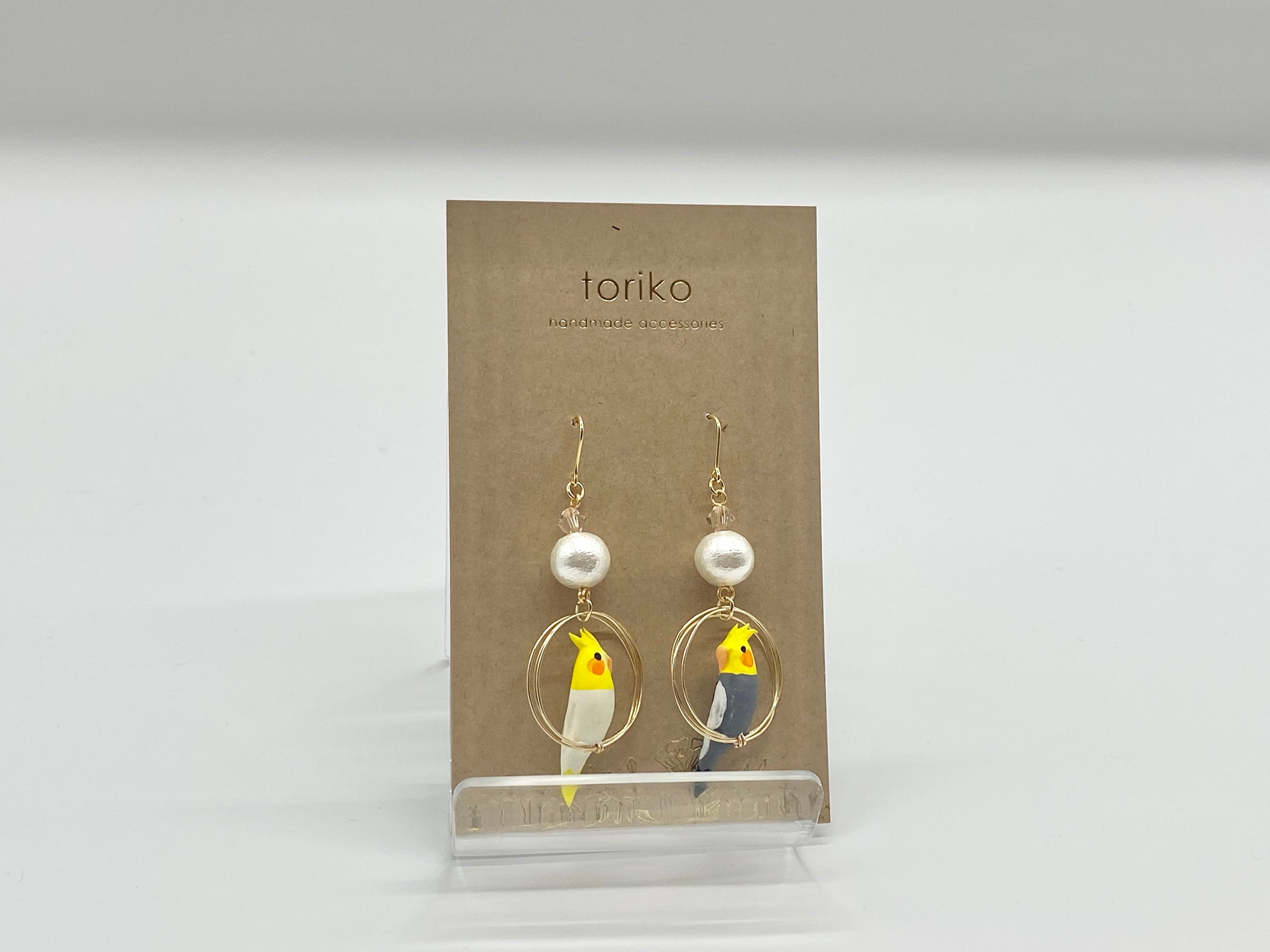 オカメインコ(ノーマル×ルチノ-)コットンパール付ピアス・イヤリング