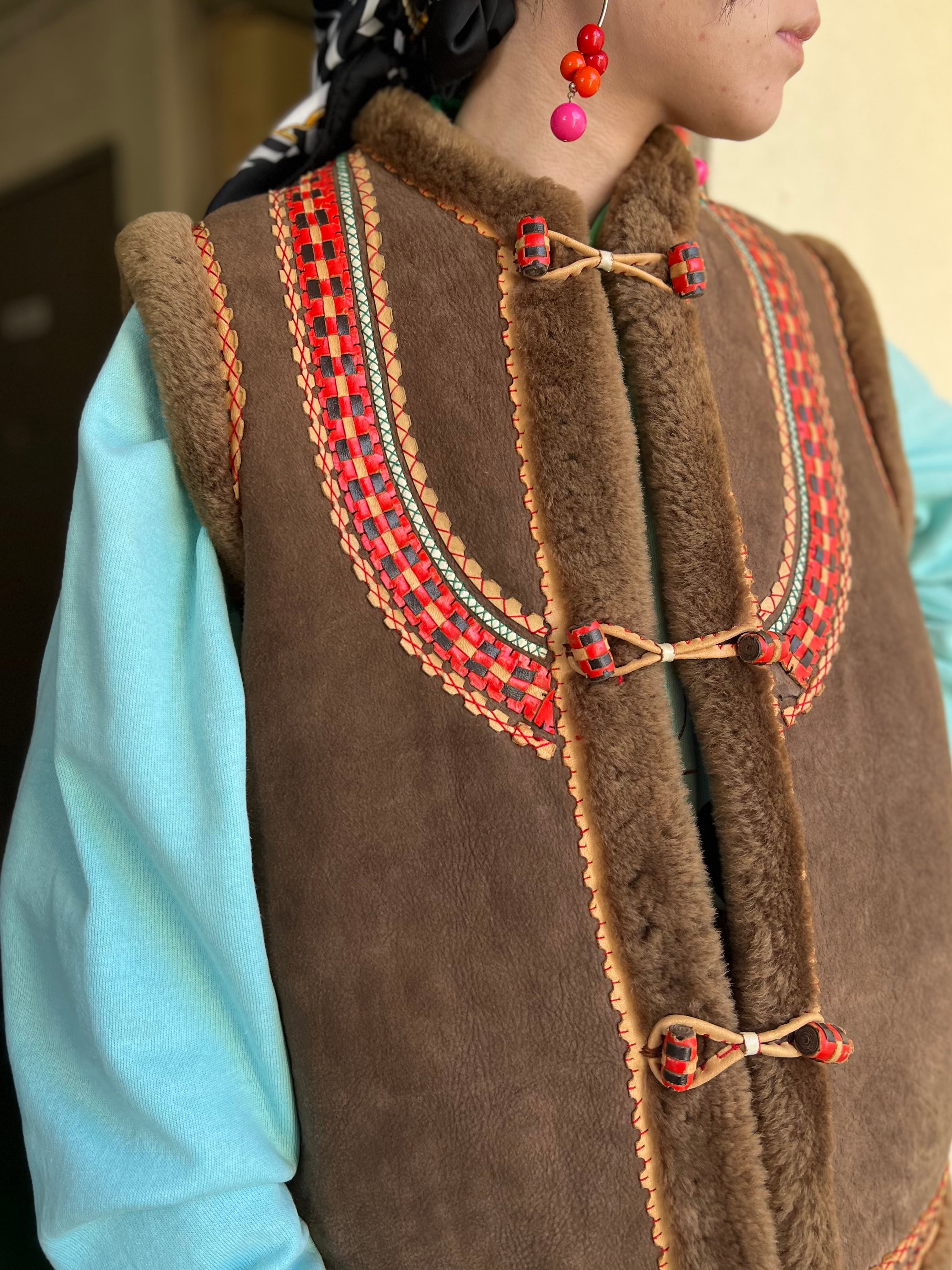 Vintage Greige mouton × leather appliqué design vest (ヴィンテージ