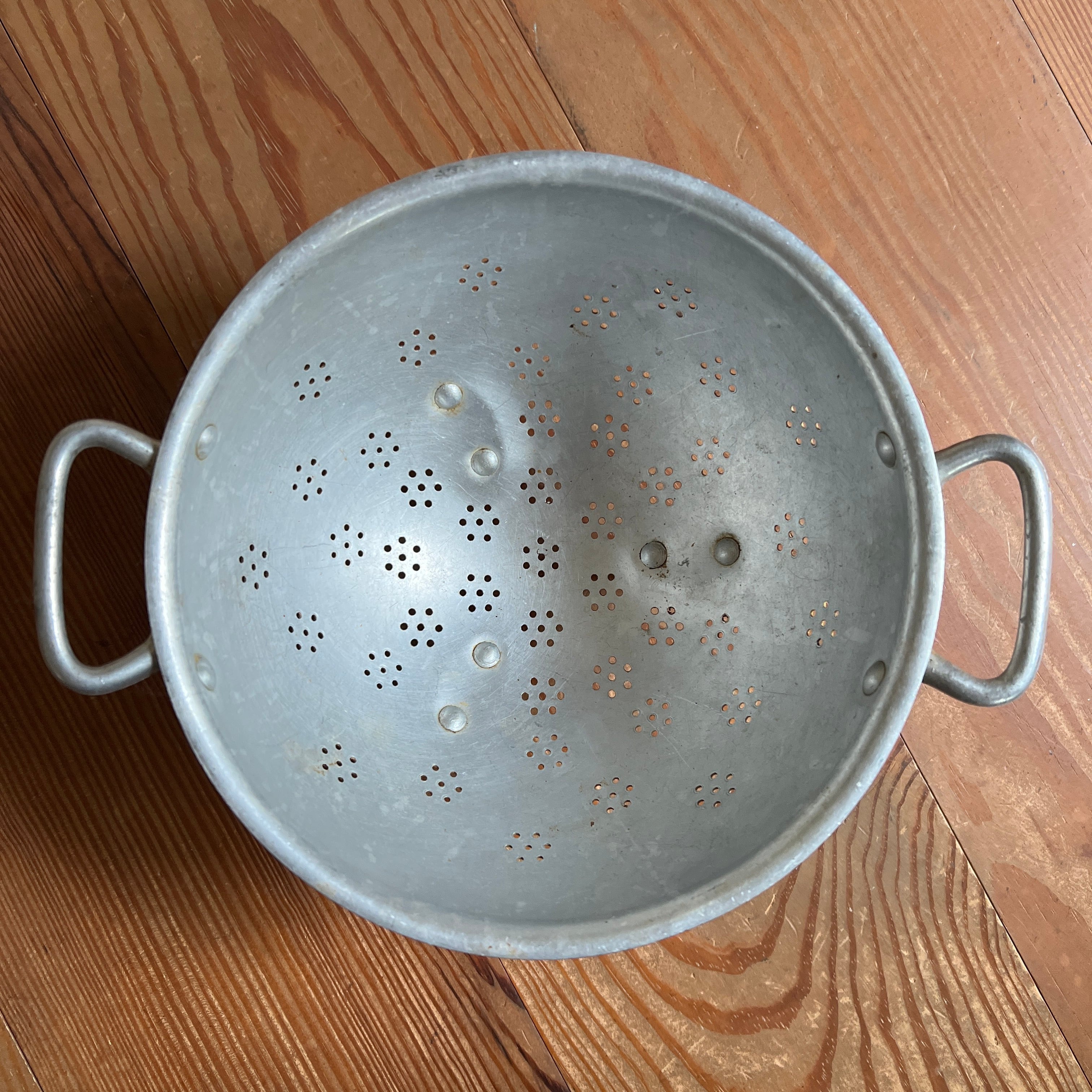 アルミの コランダー フレンチアンティーク