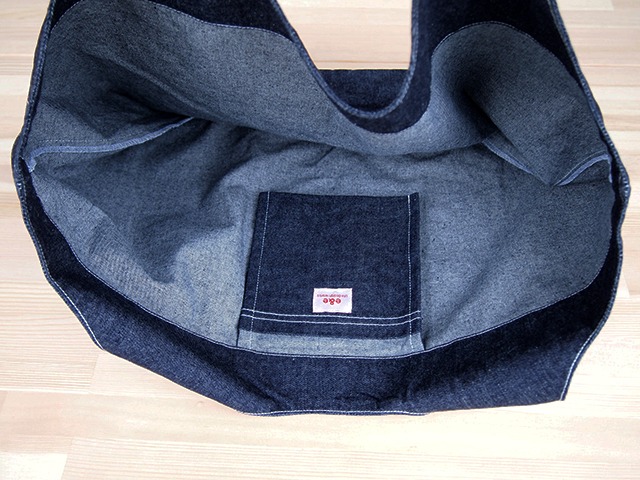 ショッピングショルダーバッグ（TOTE BAG DENIM "ENJOY!"）