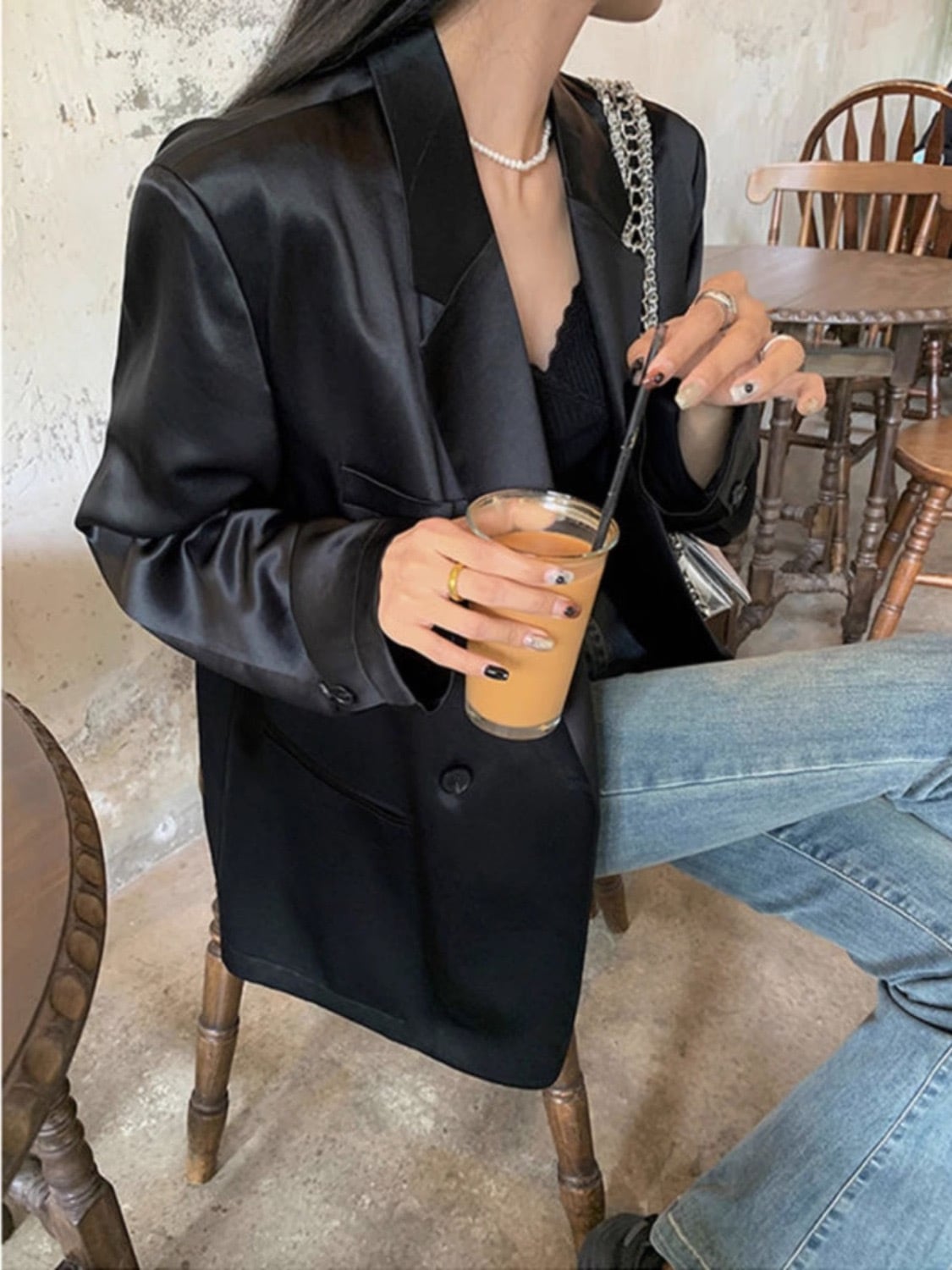 サテンジャケット