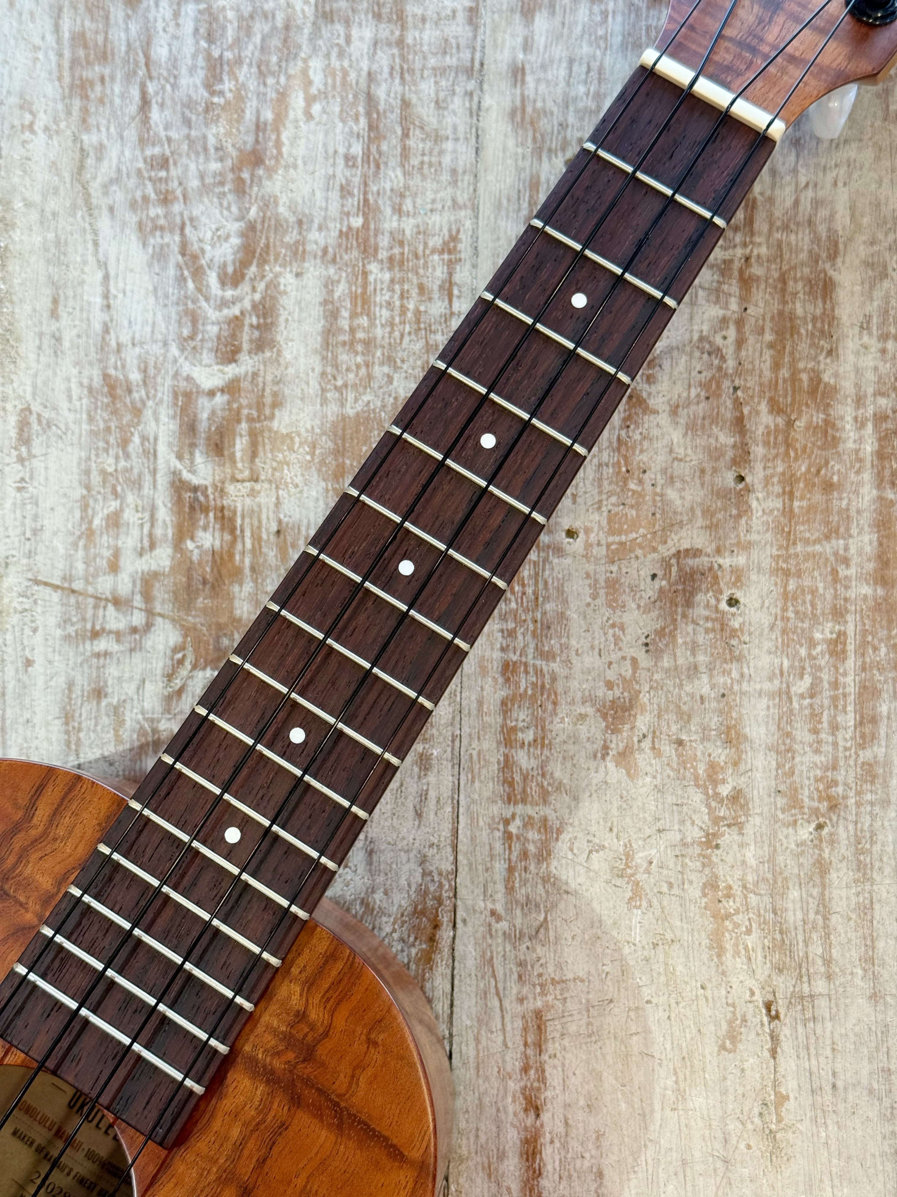 超極上美品!!　kamaka HF−2 カマカコンサートウクレレ