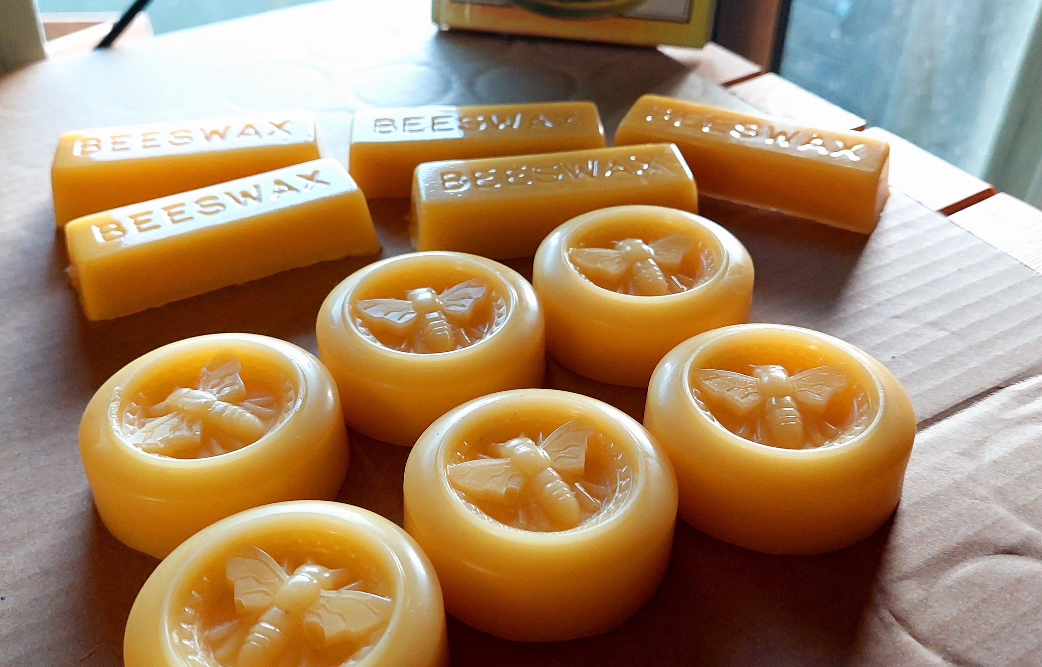 西洋ミツバチの蜜蝋【BEESWAX】 | 【採ったままの国産蜂蜜の感動を貴方