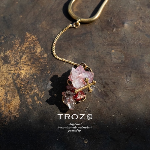 【016 Blood Moon Collection】 Integration Ear Cuff ガーネット × ヘマタイトインクォーツ × ロードクロサイト × オパール × モスアクアマリン × 水晶 鉱物原石 イヤーカフ 天然石 アクセサリー (No.2782)