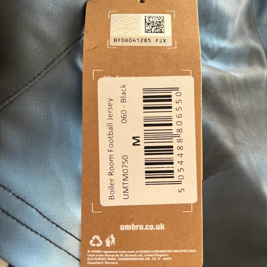 新品未使用タグ付き アンブロ ボイラールーム サッカージャジー M 1860  