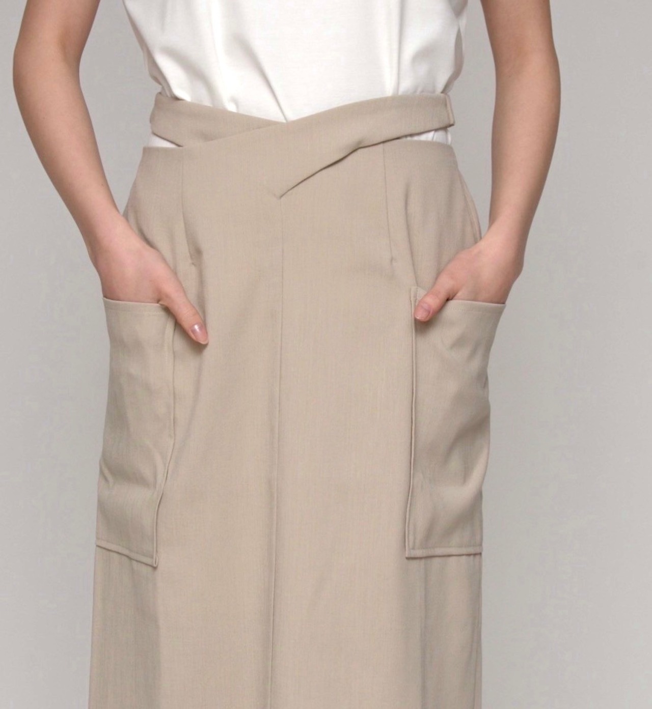 【praia】リネンライク　フロントフリルペンシルスカート　LEQ2608