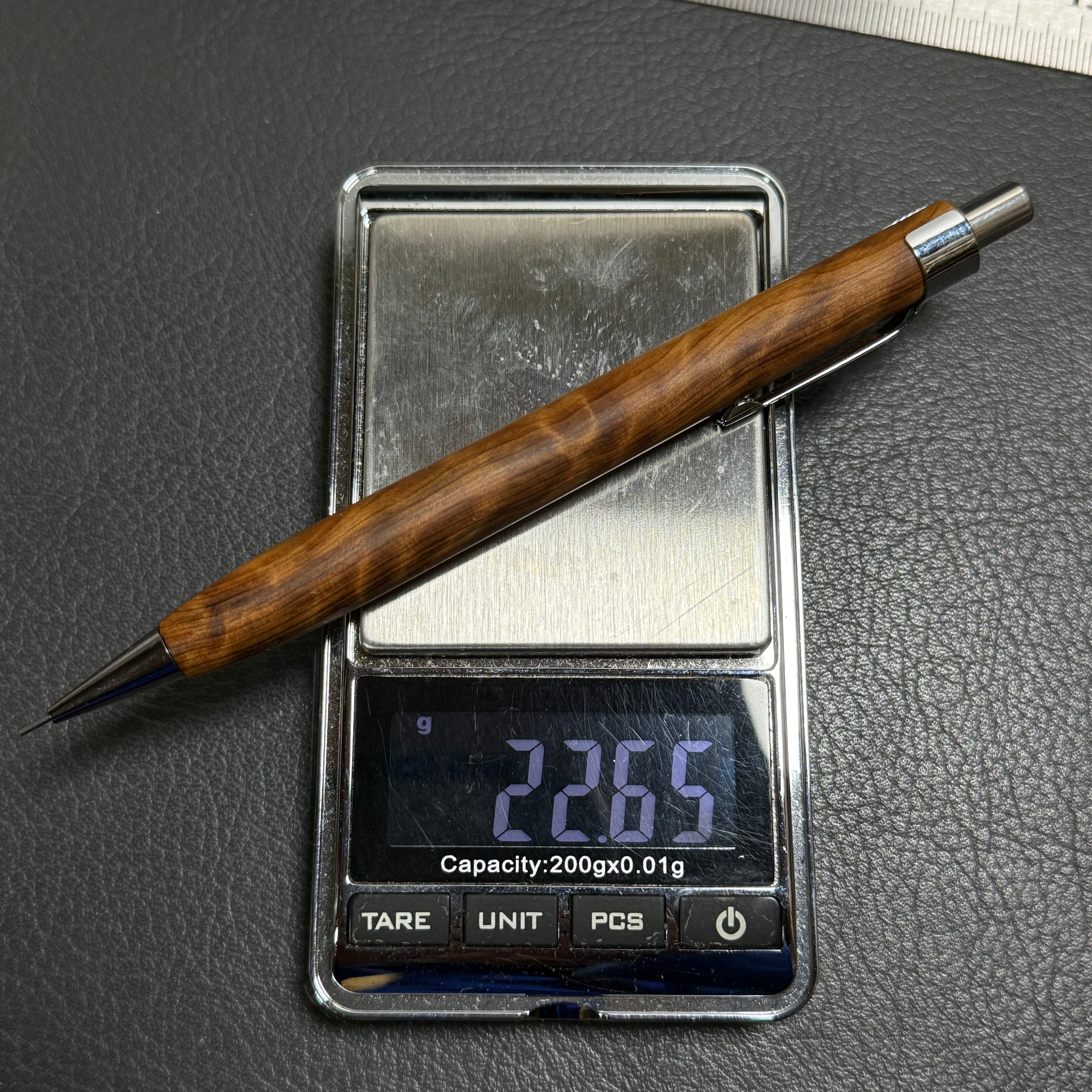 561屋久杉油木虎杢 木製シャーペン 低重心 | handwood