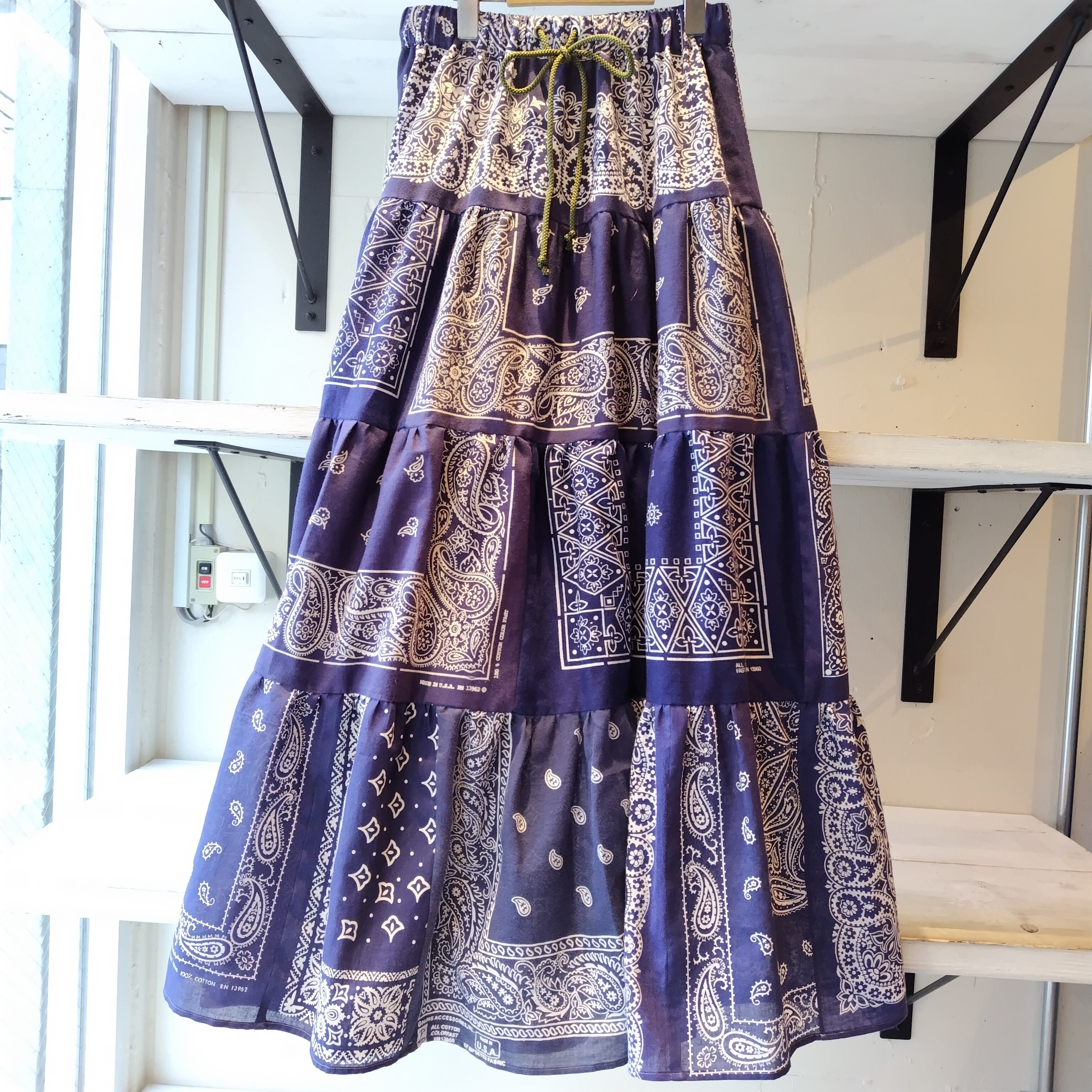 バンダナ パッチワーク リメイクロングスカート | LongBeach Omotesando 