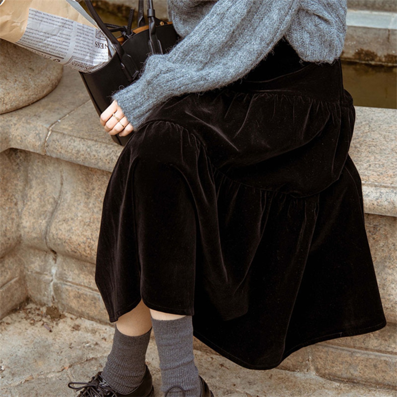 タートルネックツイストニットセーターとスカートのセットアップ A00880