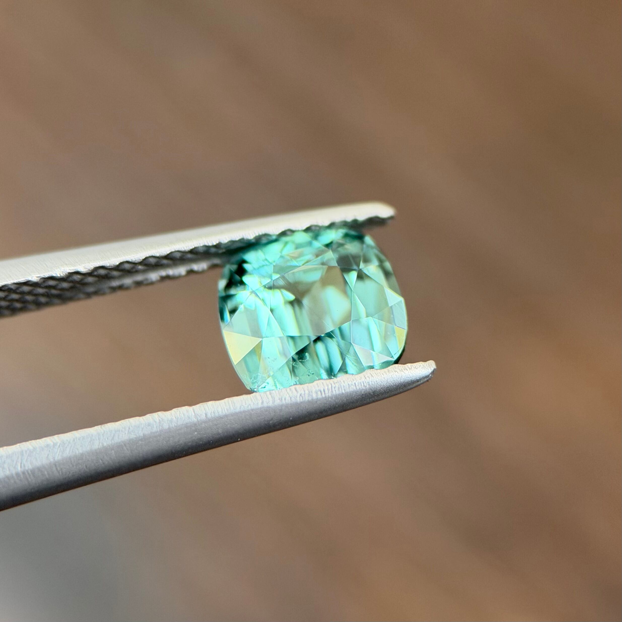 新春企画 [5] トルマリン 5.8x6.2mm, 1.13ct, アフガニスタン産