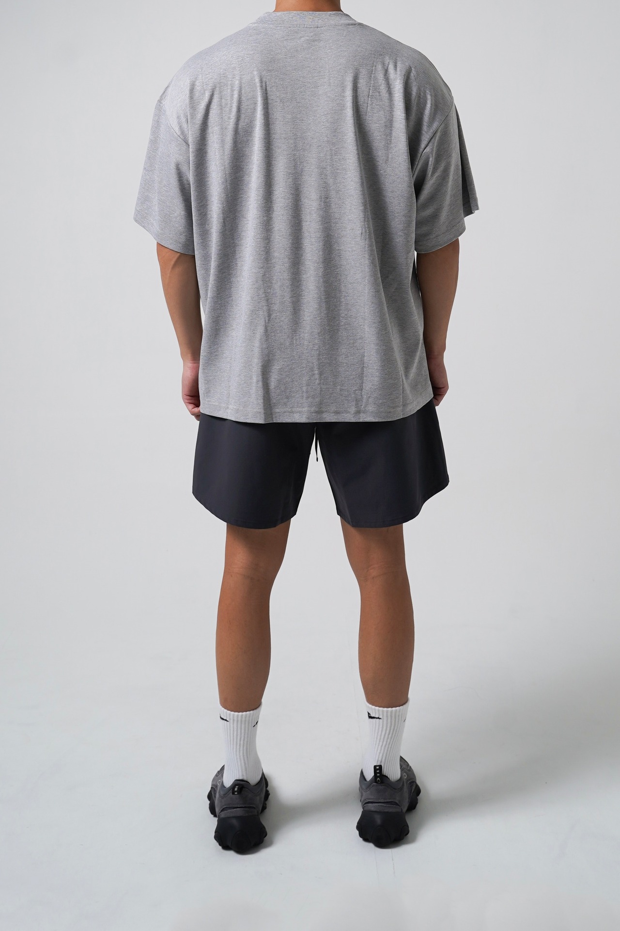 グラフィックTシャツ 27