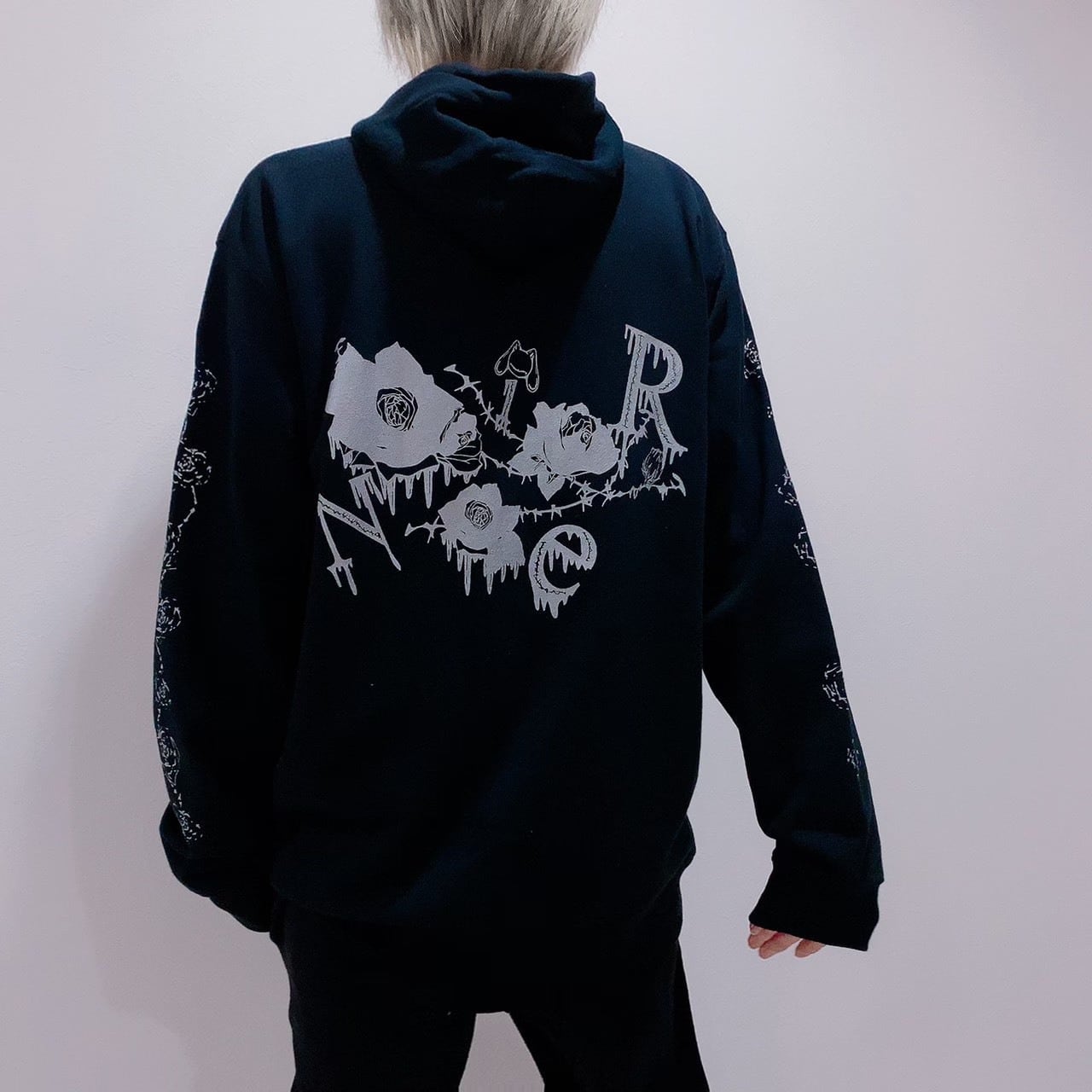 NieR ROSE PULLOVER PARKA　ニーア　パーカー