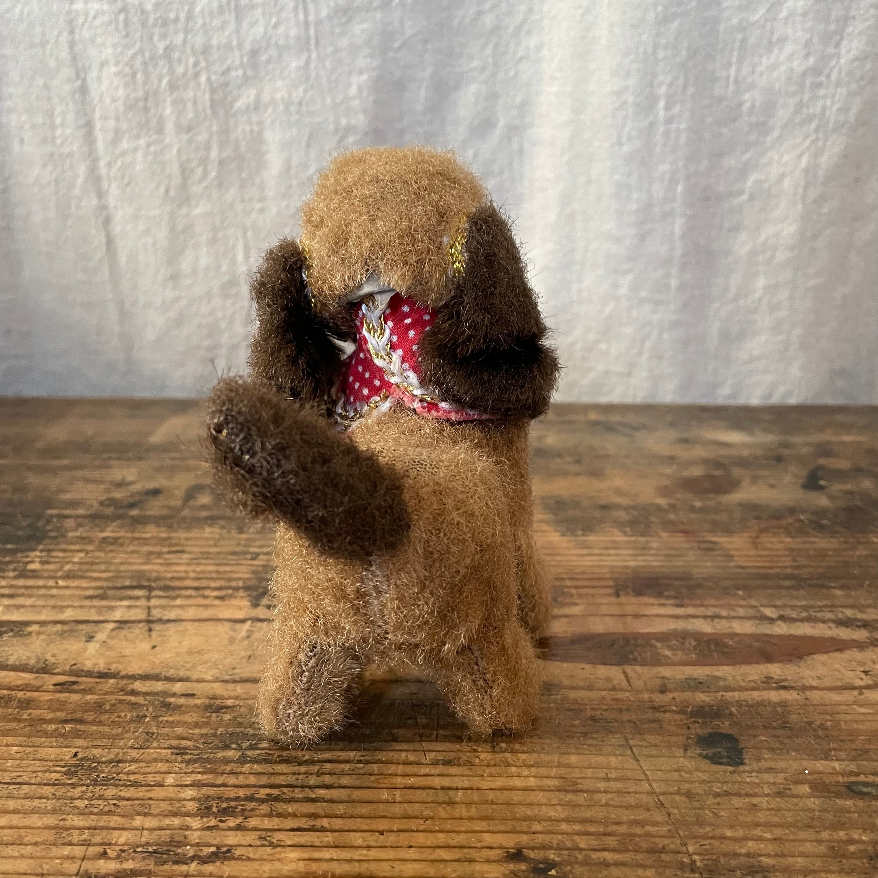 口が開く犬 | tsuitachi craft&brocante
