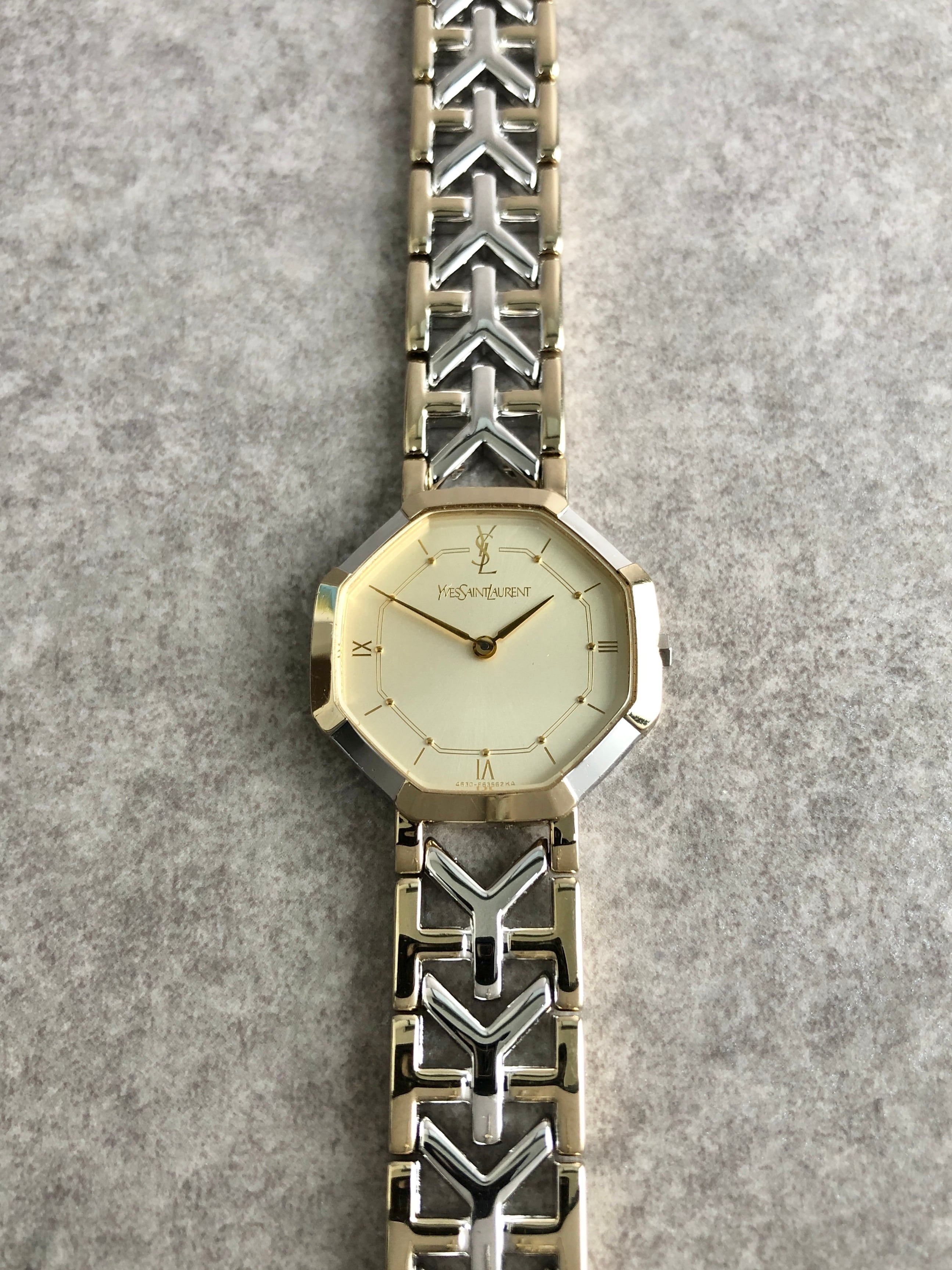 Yves Saint Laurent イヴ・サンローラン 腕時計 シルバー ゴールド