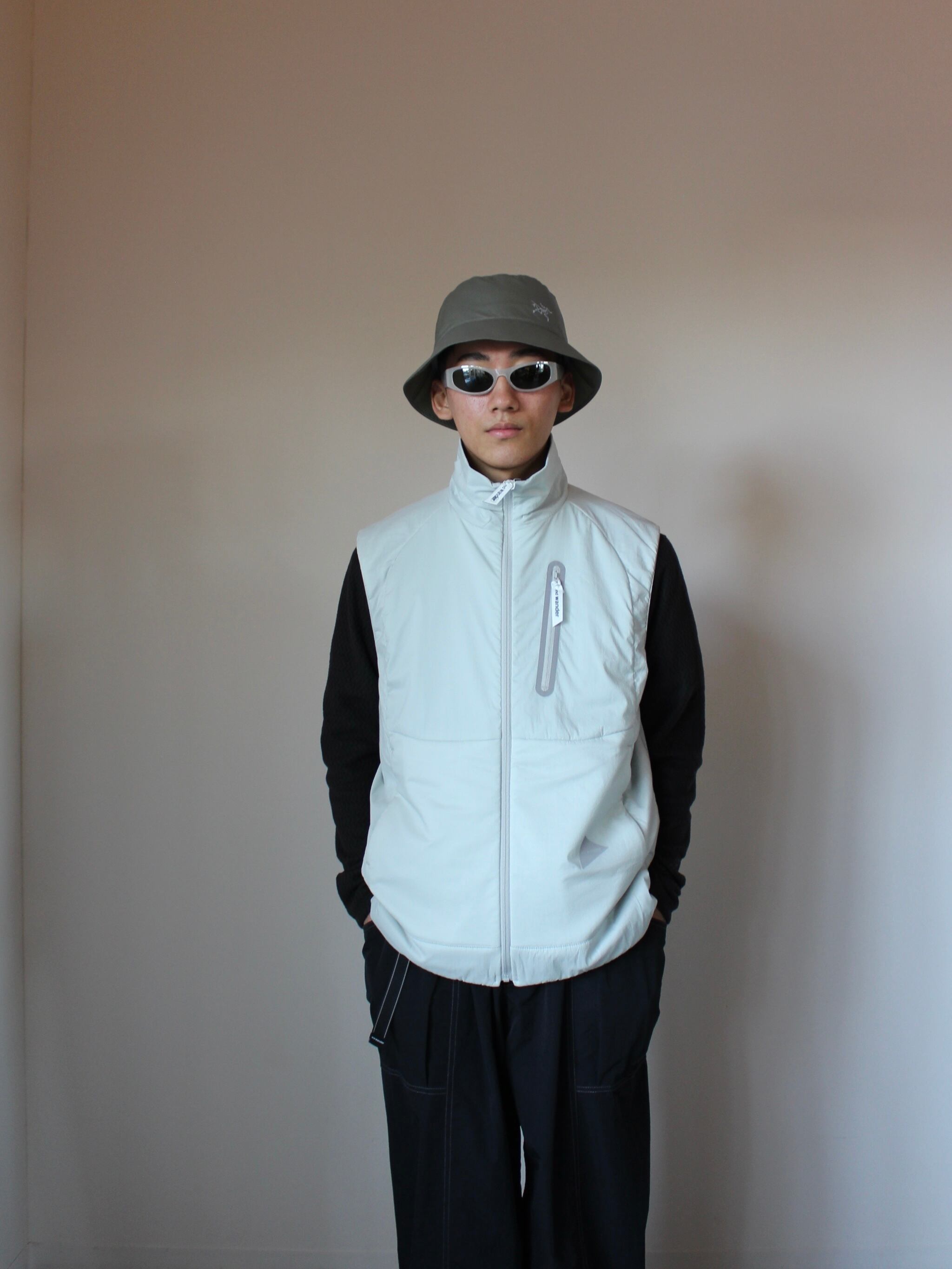 and wander アンドワンダー【alpha AIR vest】 | LARGE LAB TOWN
