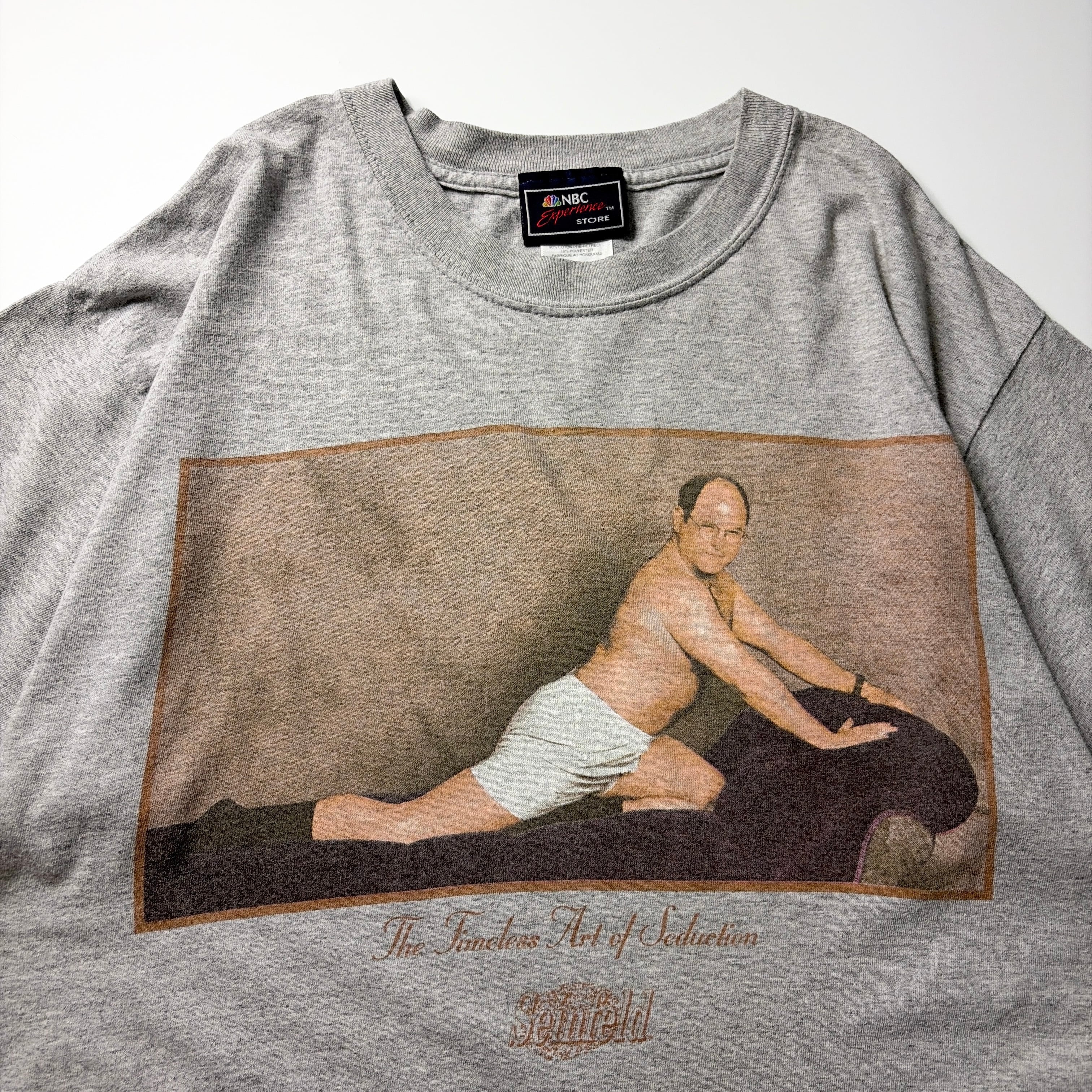 00s NBC Experience Store George Costanza Seinfeld “The Timeless Art of Seduction” Graphic T-Shirt