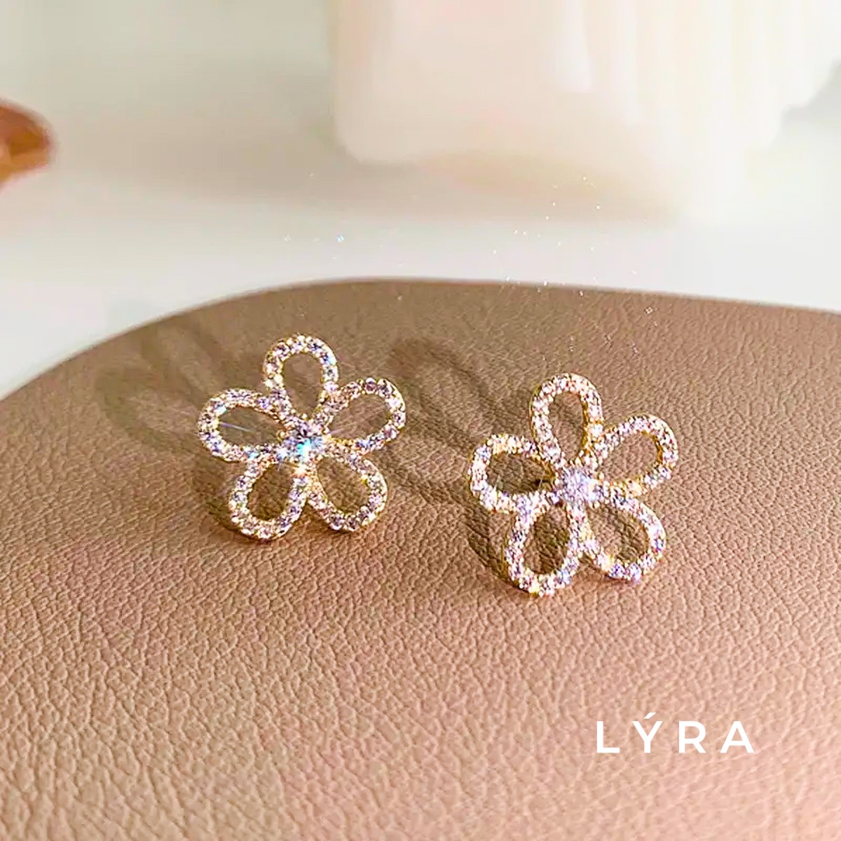 ブリリアントブロッサムピアス | LYRA（ライラ） | 金属アレルギー対応