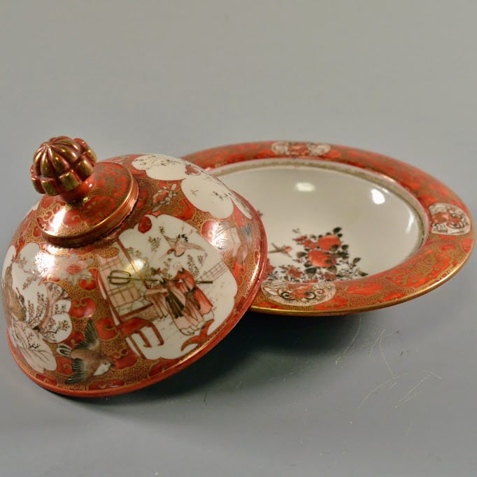 里帰り九谷 オールド九谷 綿埜製 山本画 金襴手 蓋物 加賀 里帰り九谷 オールド九谷 綿埜製 山本画 金襴手 蓋物 加賀