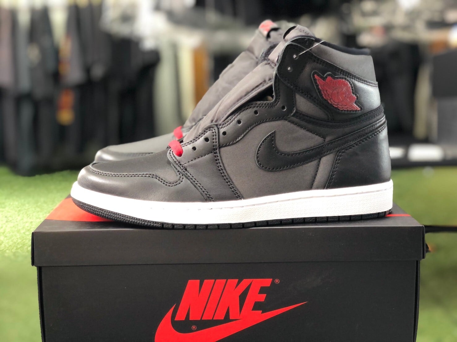 NIKE AIR JORDAN 1 RETRO HIGH OG BLACK SATIN 555088-060 27cm 