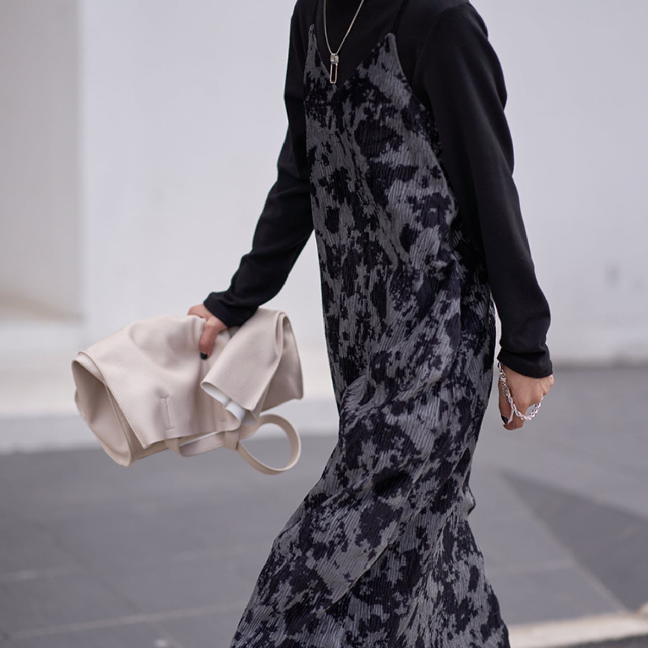 Painted velvet suspender dress S550