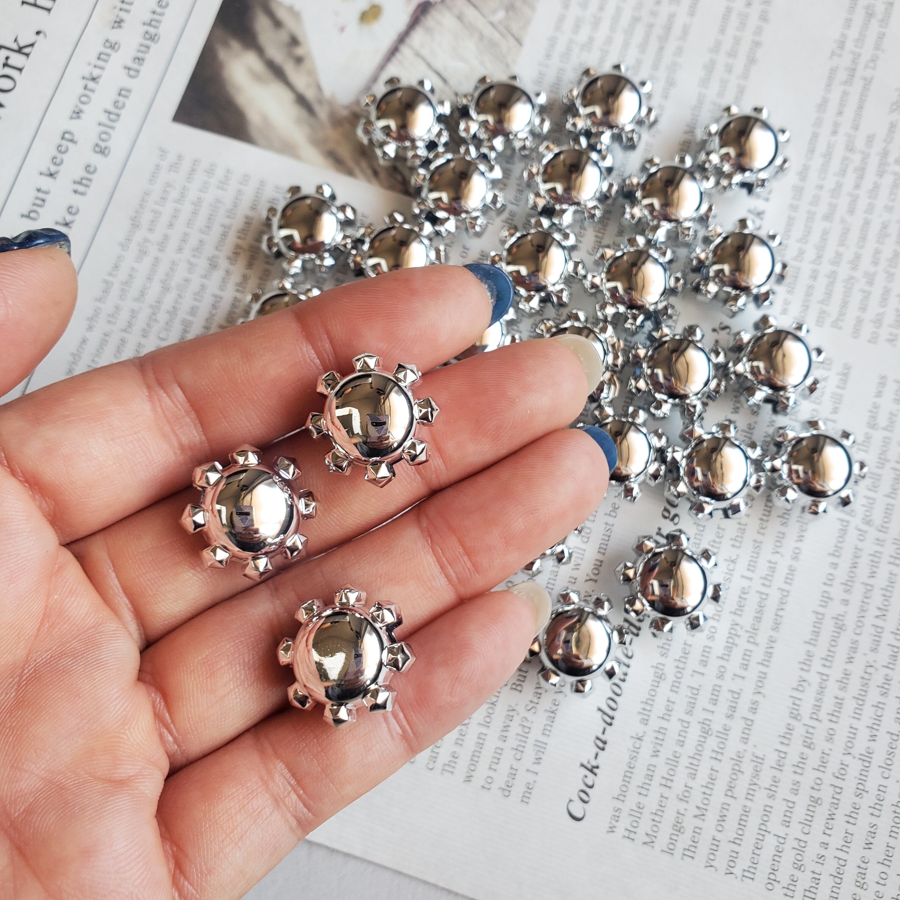 ピース CCBビーズ（スクエア4個） - 100均 通販 ダイソーネット