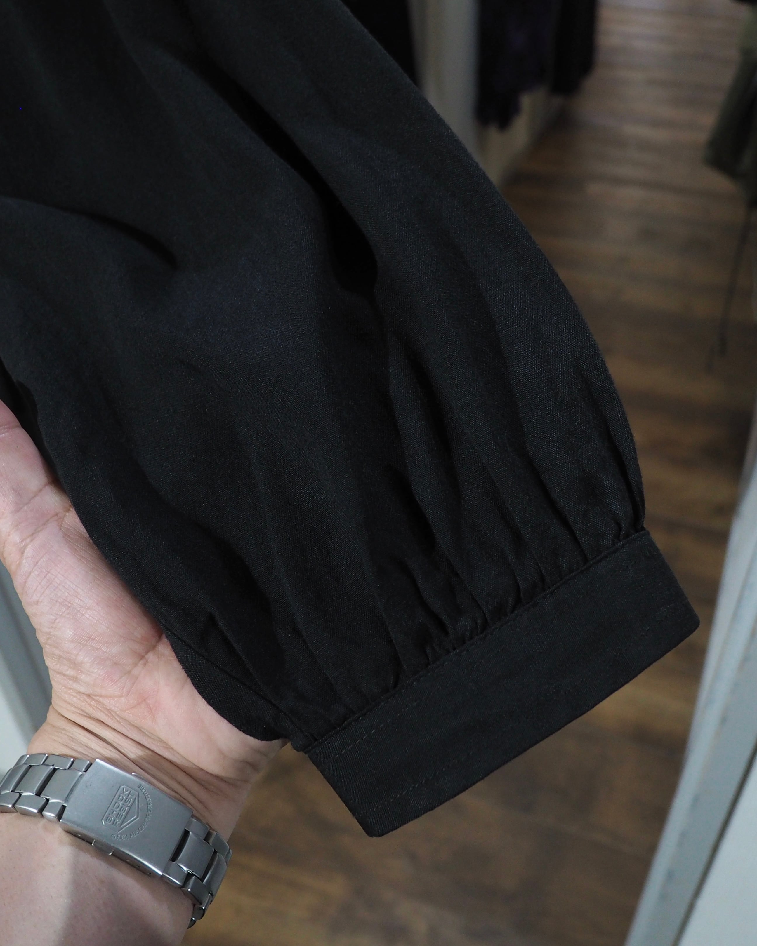 1980s " ANDROS - Special " Black Gather vintage Drape loose No collar Shirt (Made in Canada)
