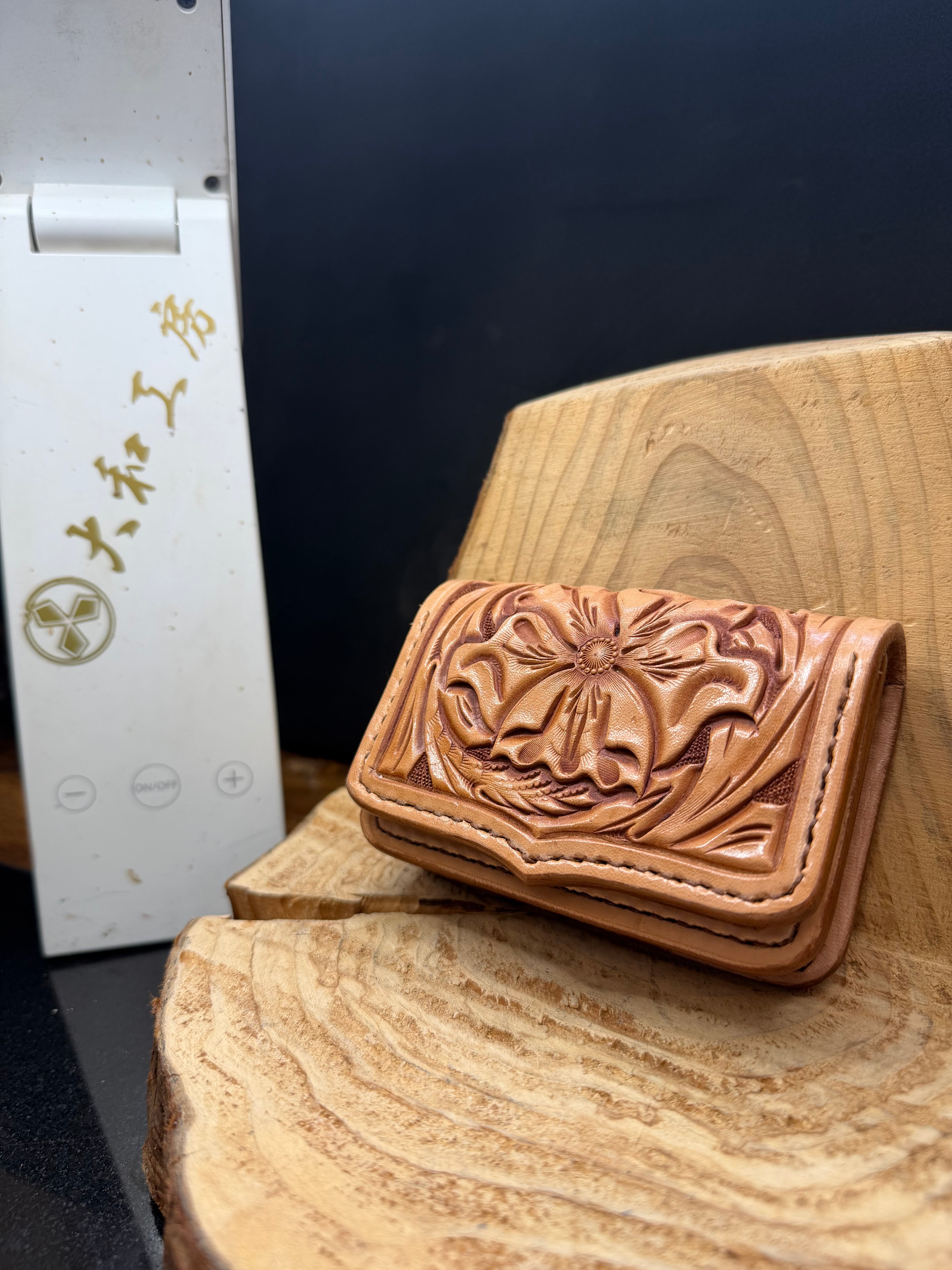 大和工房 カービング ミニ財布 名刺入れ 未使用に近い 大和工房