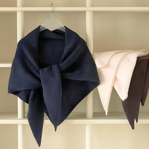 【 anuke 】Knit Triangle Scarf