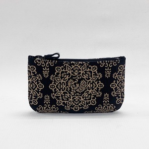 孔雀唐草柄小銭入(黒革×白漆)