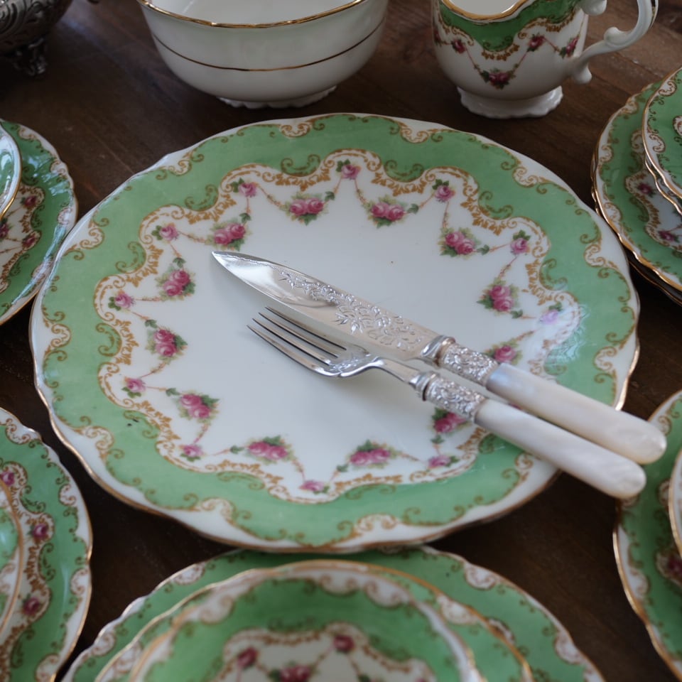 英国ロイヤルドルトン グリーン＆ローズガーランドティーセット カップ