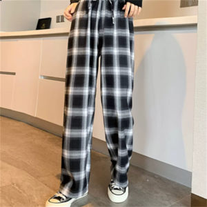 【送料無料】 ワイドパンツ 3色 フレア Aライン ボトム ロング マキシ 伸縮性 ウエストゴム 裏起毛 裏地 厚手生地 着る毛布 かわいい 大人可愛い 大人女子 綺麗 シンプル カジュアル 大人 上品 おしゃれ お洒落 こなれ感 ラフ コンサバ 着痩せ ヘルシー チェック柄 冬 10代 20代 30代 40代 レディース 女性用 ママ デート お出かけ 女子会 お呼ばれ 休日 お茶会 授業参観 着回し 普段使い ファッション コーデ スタイル 楽ちん あったか 暖かい デイリーユース オーバーシルエット