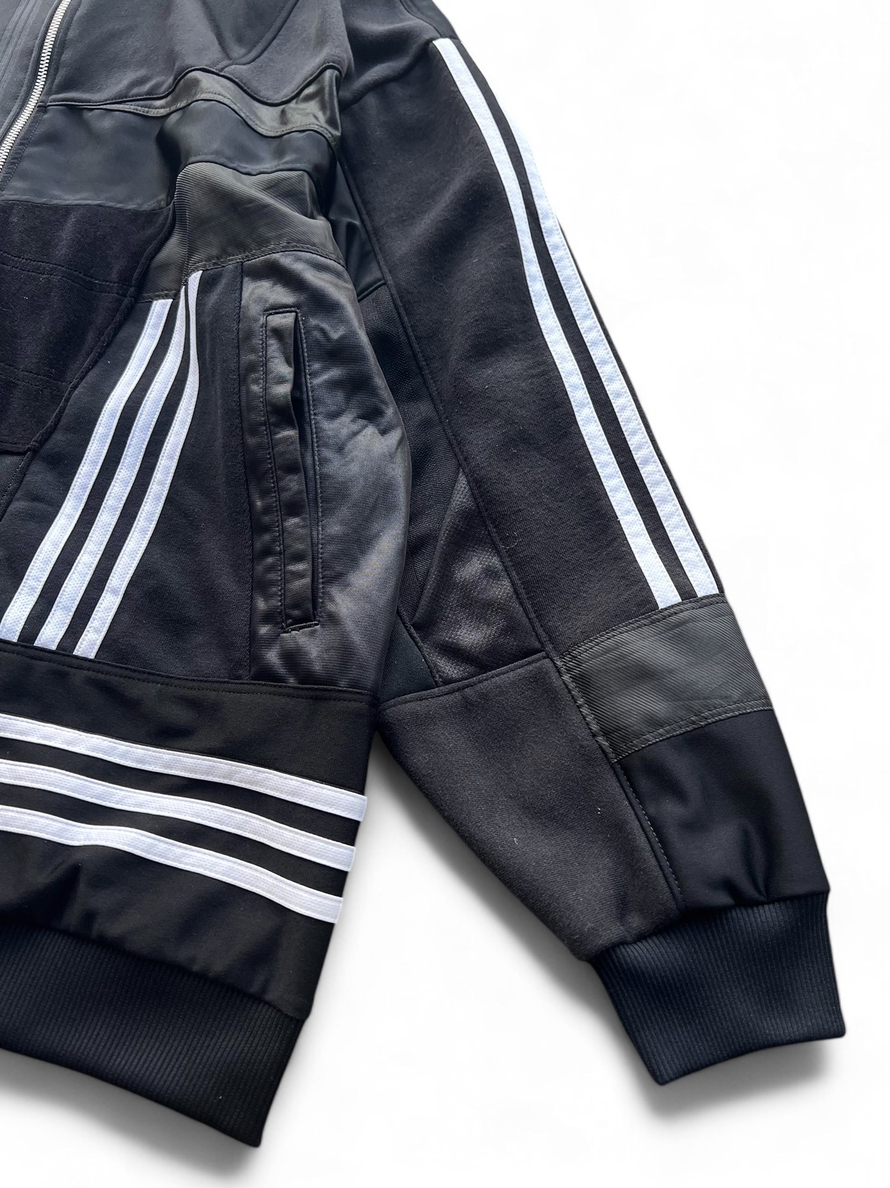 KOH ISHIGURO Upcycled Crazy Patchwork Track Jaket -BLACK- Woman model - 15