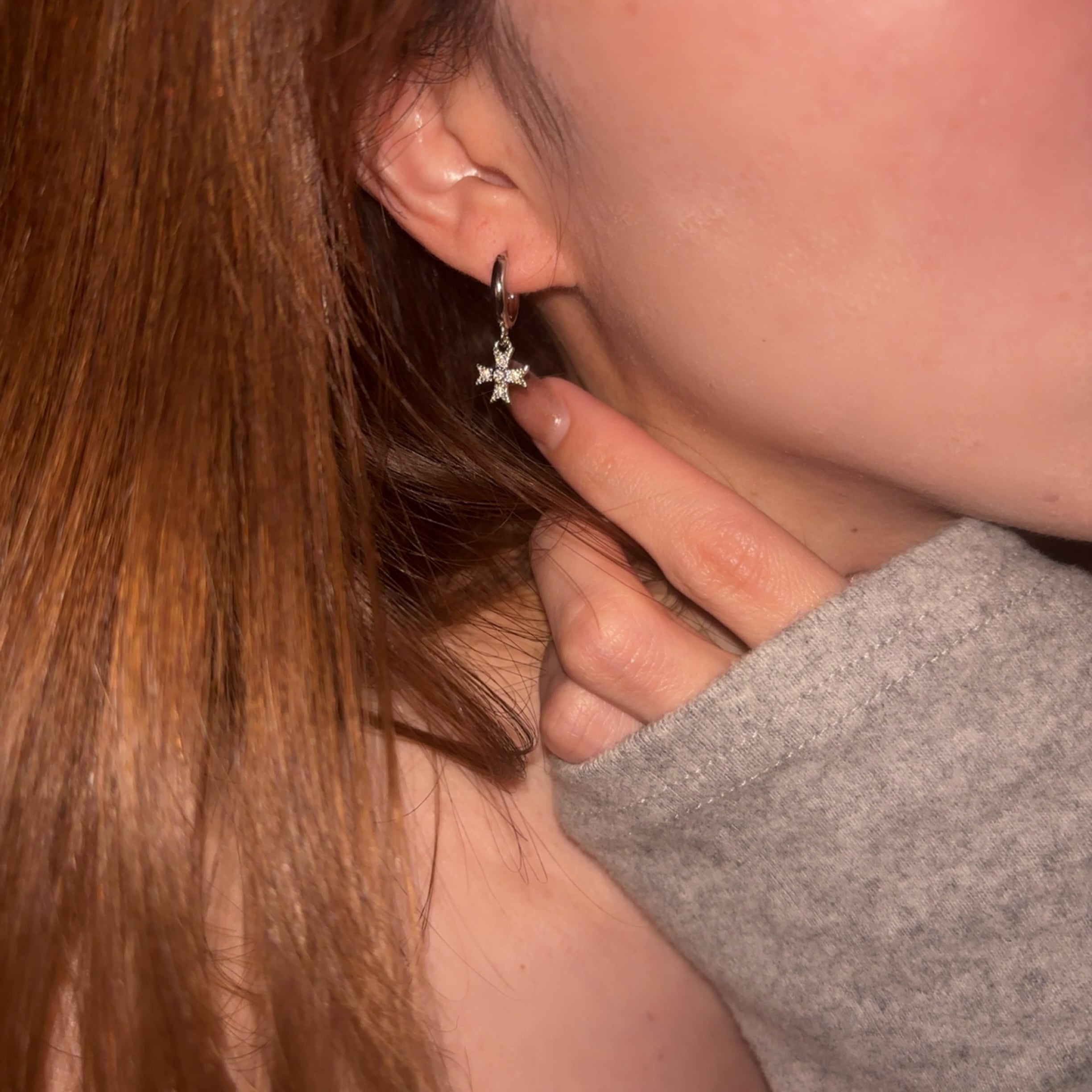 Cross hoop pierce | milcy（ミルシー） 大人フェミニンアクセサリー