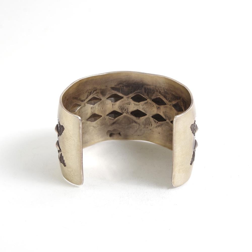 INDIAN JEWELRY インディアンジュエリー】Navajo Stampwork Widebangle