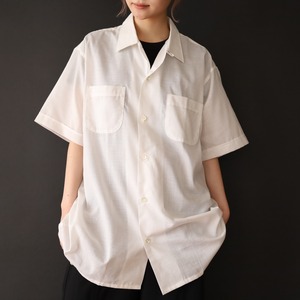 60-70s' over silhouette white color open-collar shirt