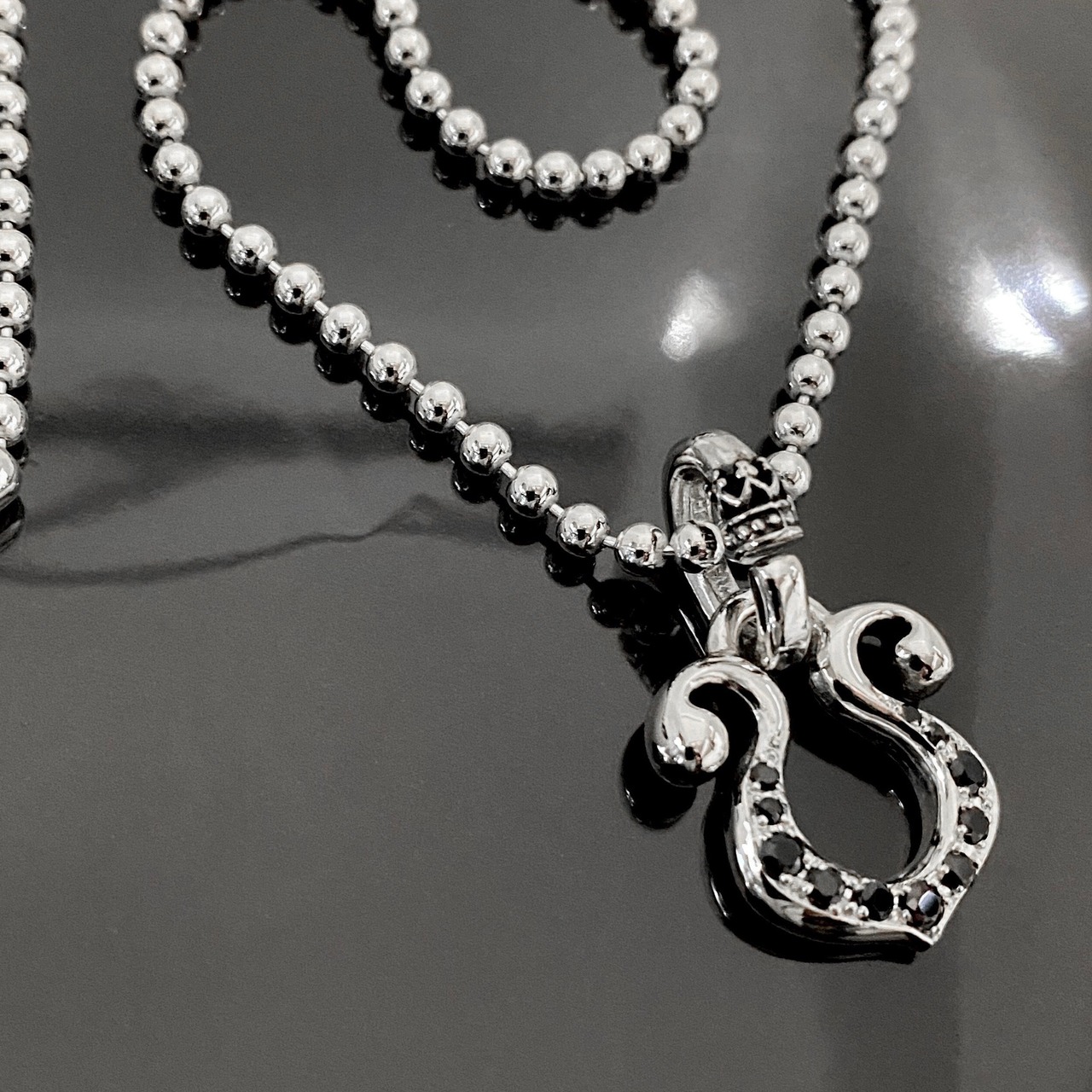 RHYTHMIC HORSESHOE with CUBIC ZIRCONIA PENDANT / リズミックホースシュー・キュービックジルコニアペンダント