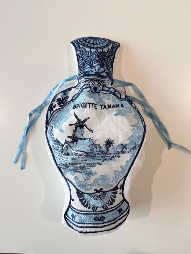 BRIGITTE TANAKA/DELFT VASE POUCH
