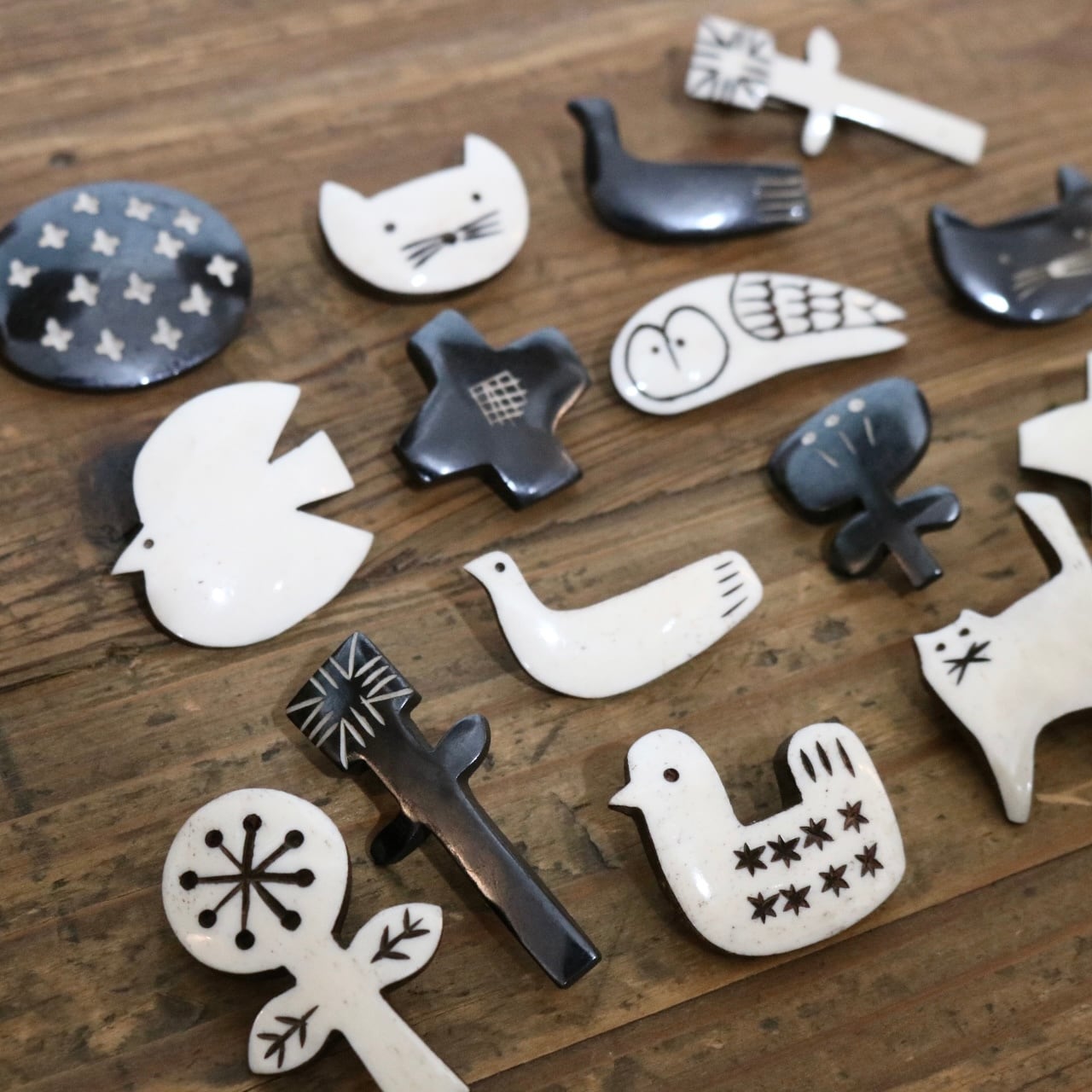 Akorát. ネパール ボーンブローチ | Zakka so-la