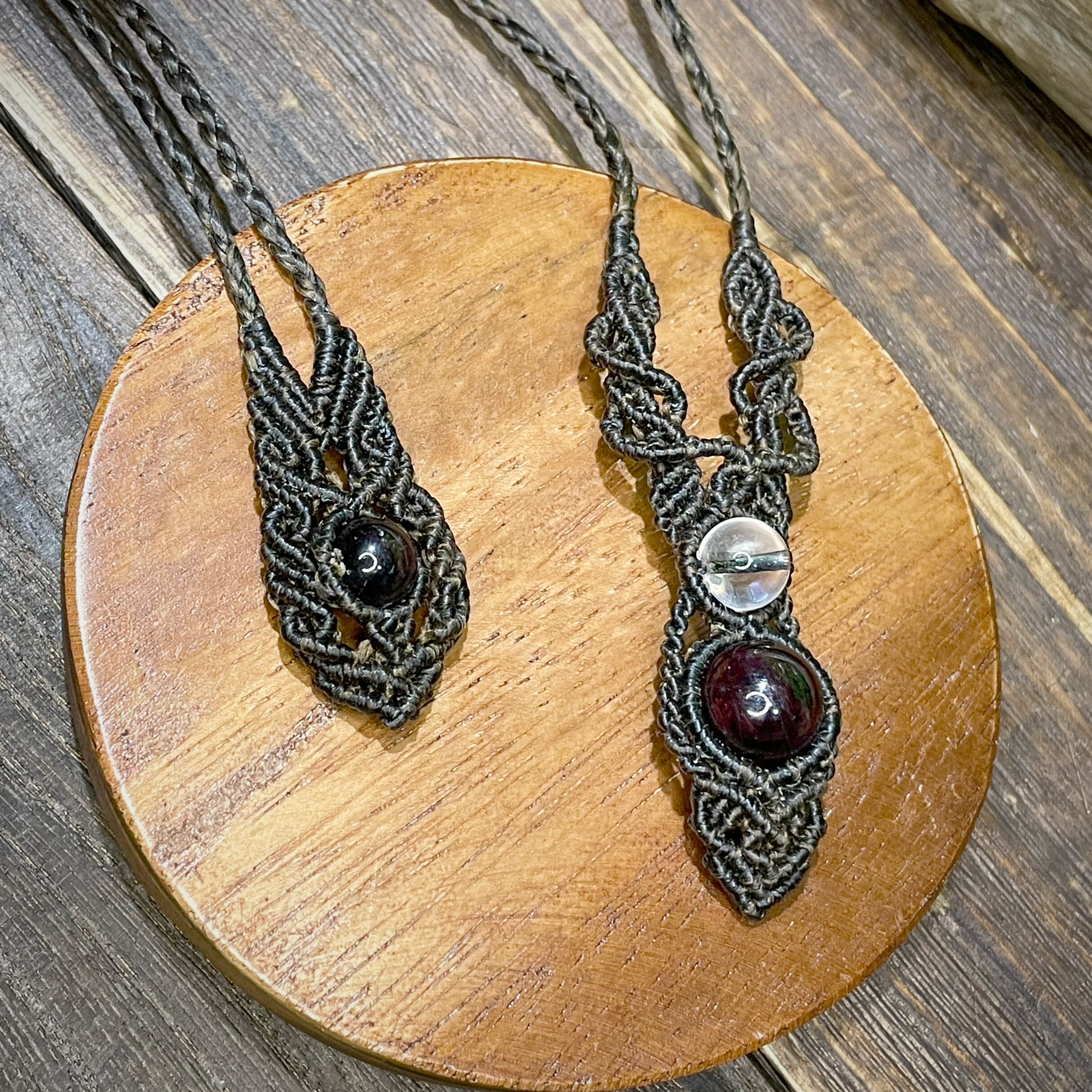 ガーネットマクラメネックレス ガーネット×クォーツ マクラメペンダント T15 | Trickster